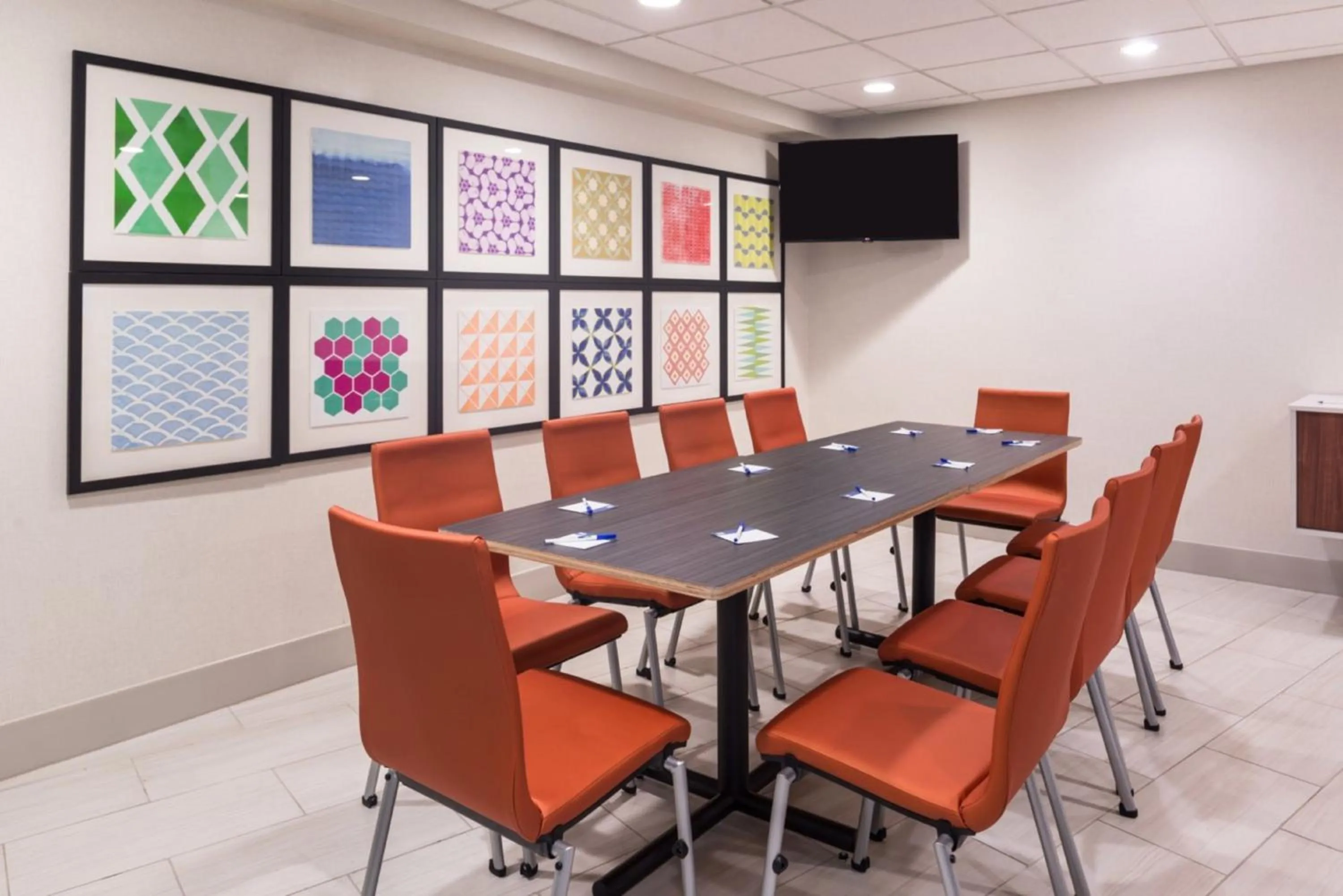 Meeting/conference room in Holiday Inn Express Walnut Creek by IHG