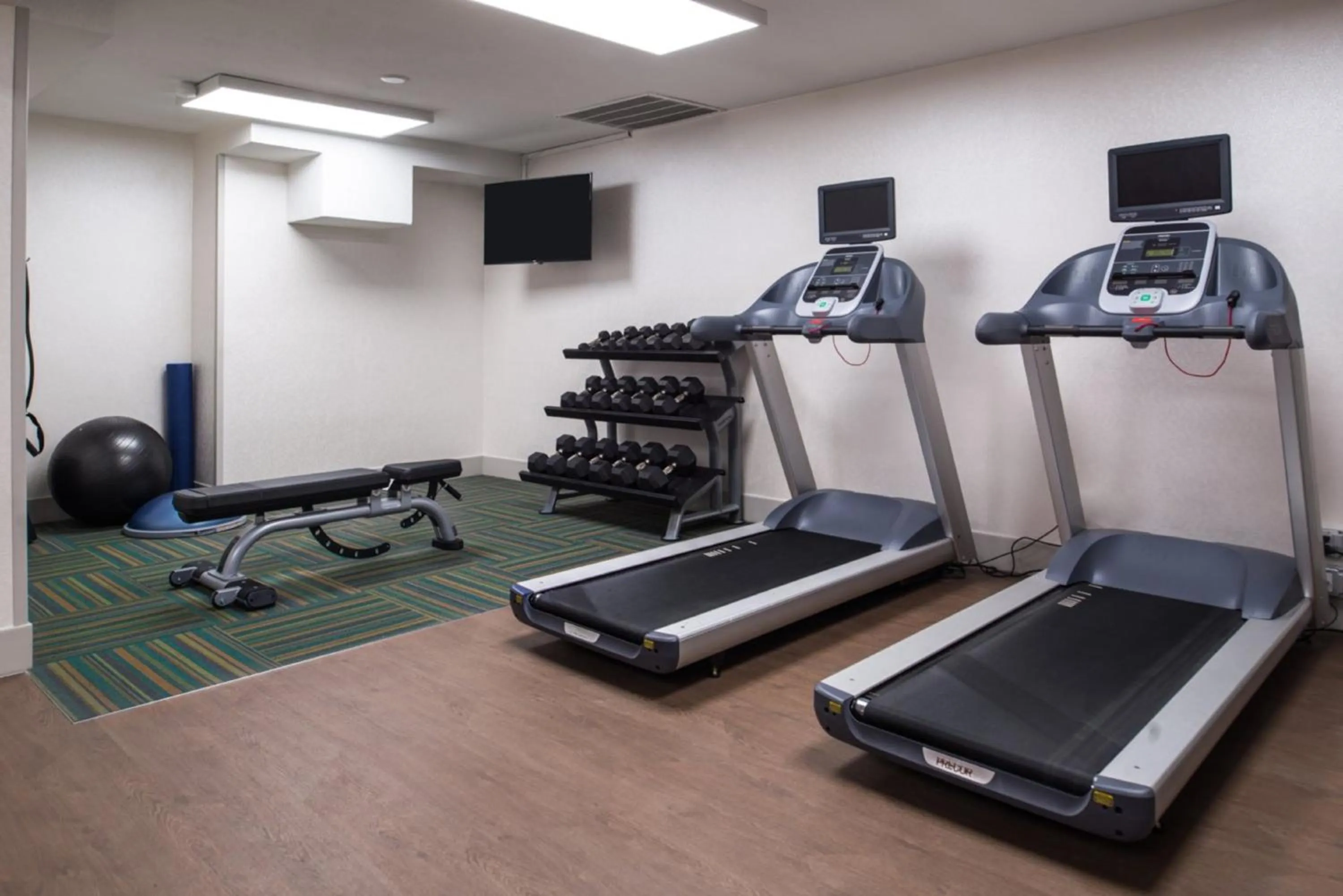 Spa and wellness centre/facilities in Holiday Inn Express Walnut Creek by IHG
