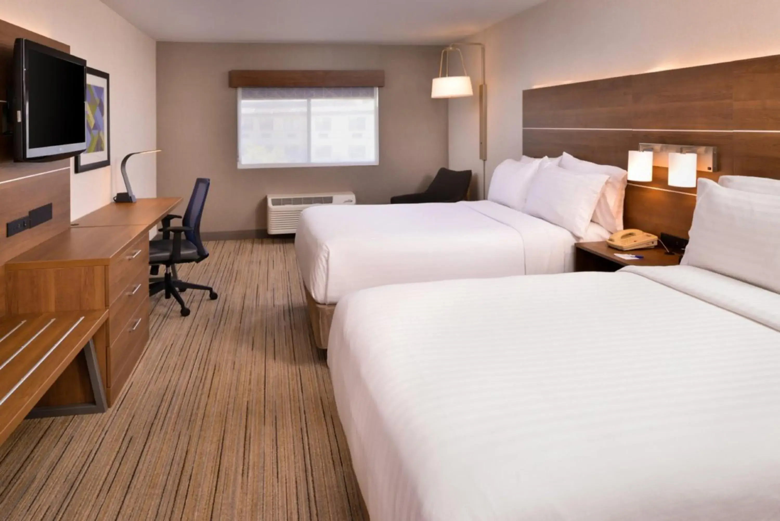 Standard Double Room with Two Double Beds in Holiday Inn Express Walnut Creek by IHG Standard Double Room with Two Double Beds in Holiday Inn Express Walnut Creek by IHG