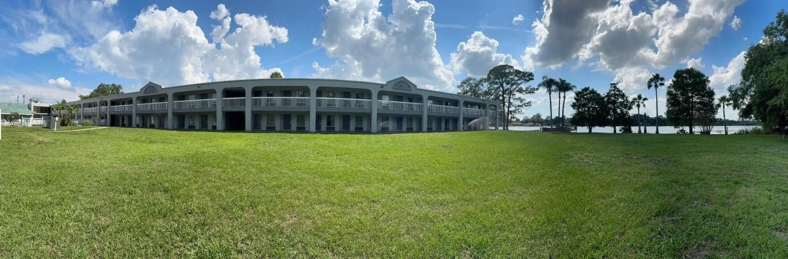 Garden view in Budget Inn Sanford International Airport
