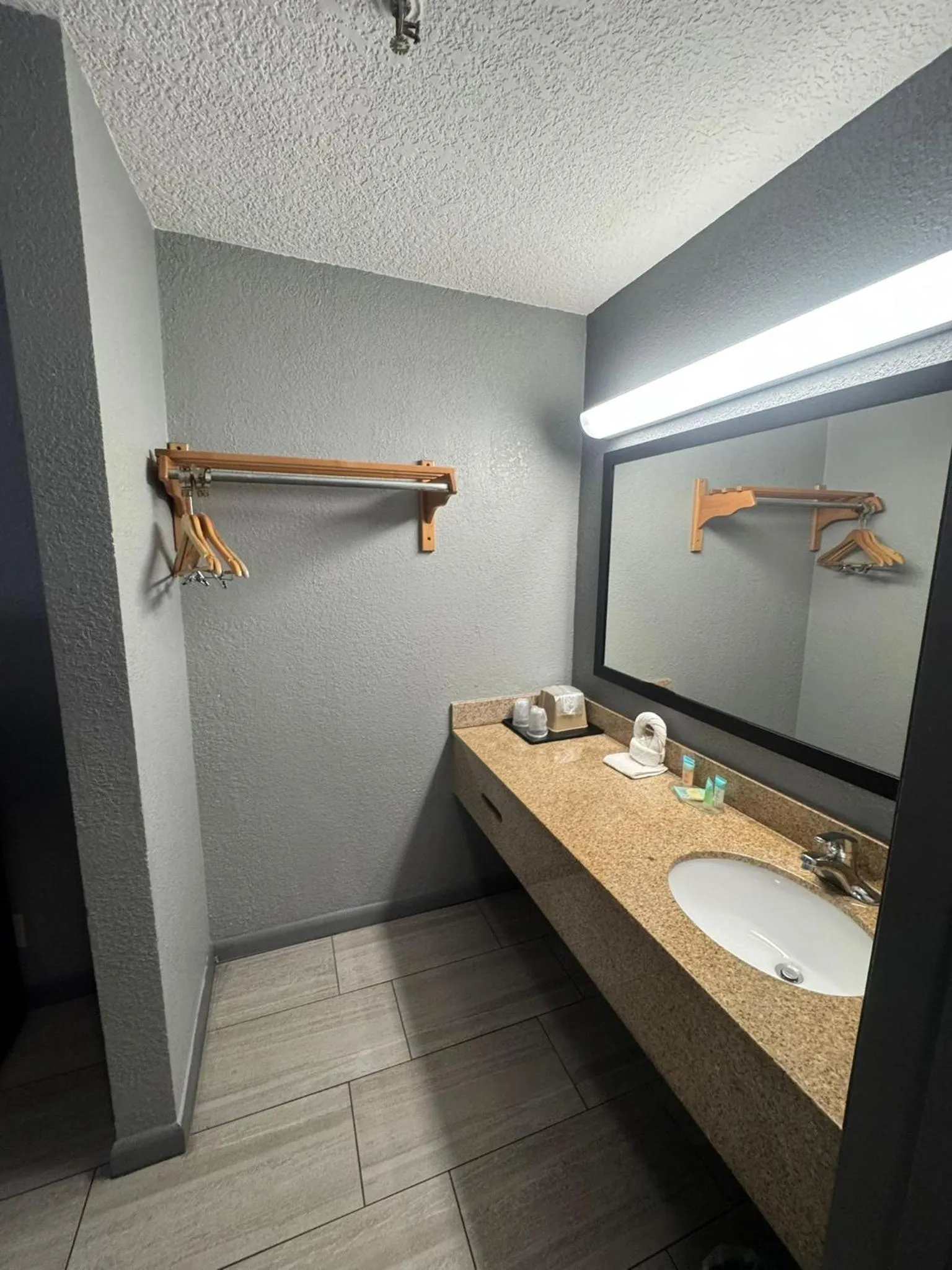 Bathroom in Budget Inn Sanford International Airport