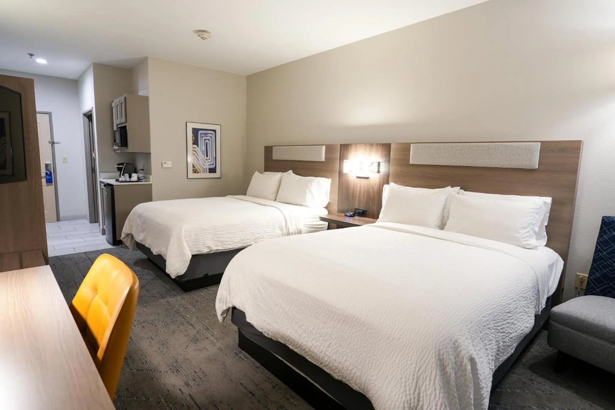 Photo of the whole room, Bed in Holiday Inn Express Hotel & Suites Cedar Hill by IHG