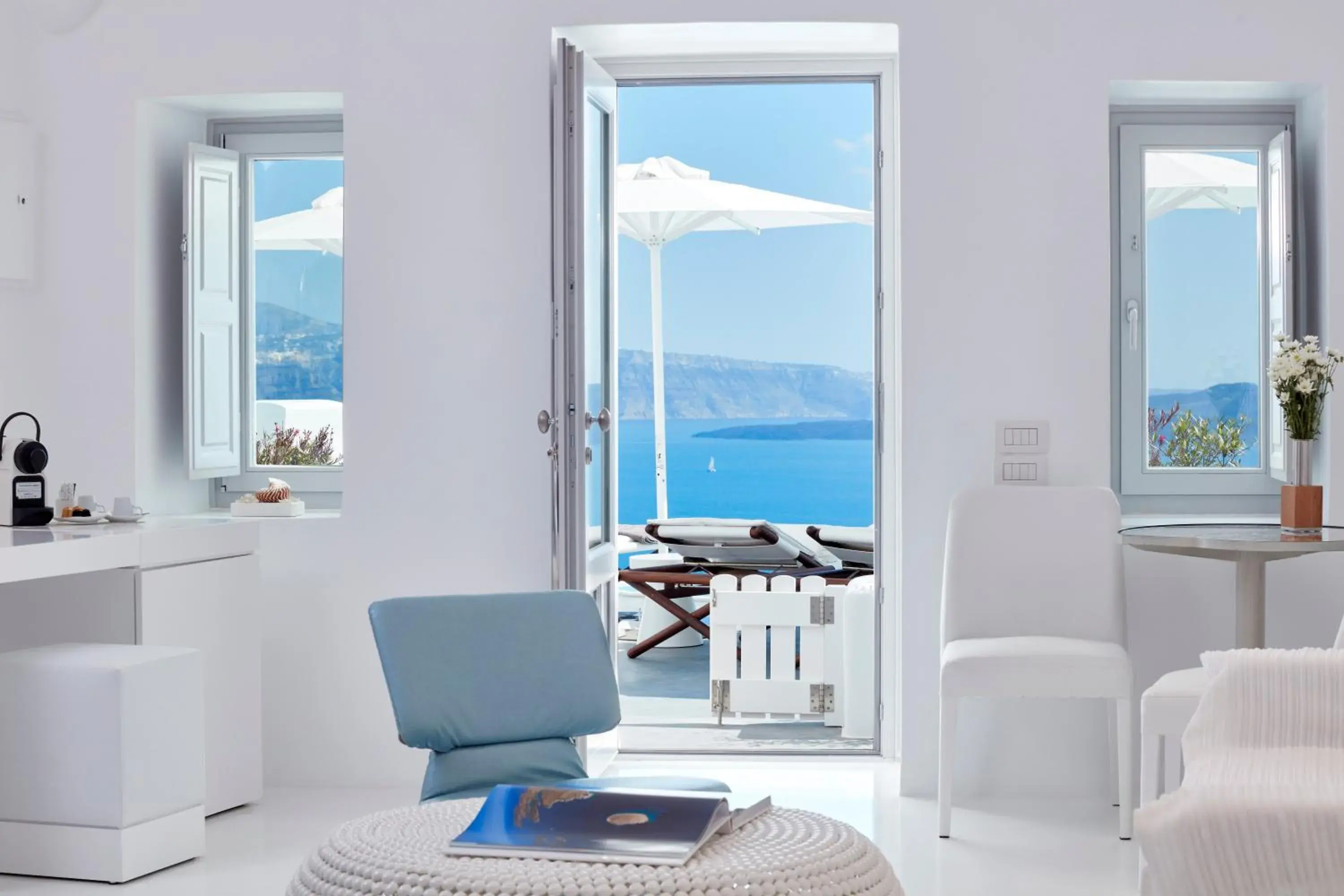 Deluxe Suite with Caldera View in Canaves Sunday Deluxe Suite with Caldera View in Canaves Sunday