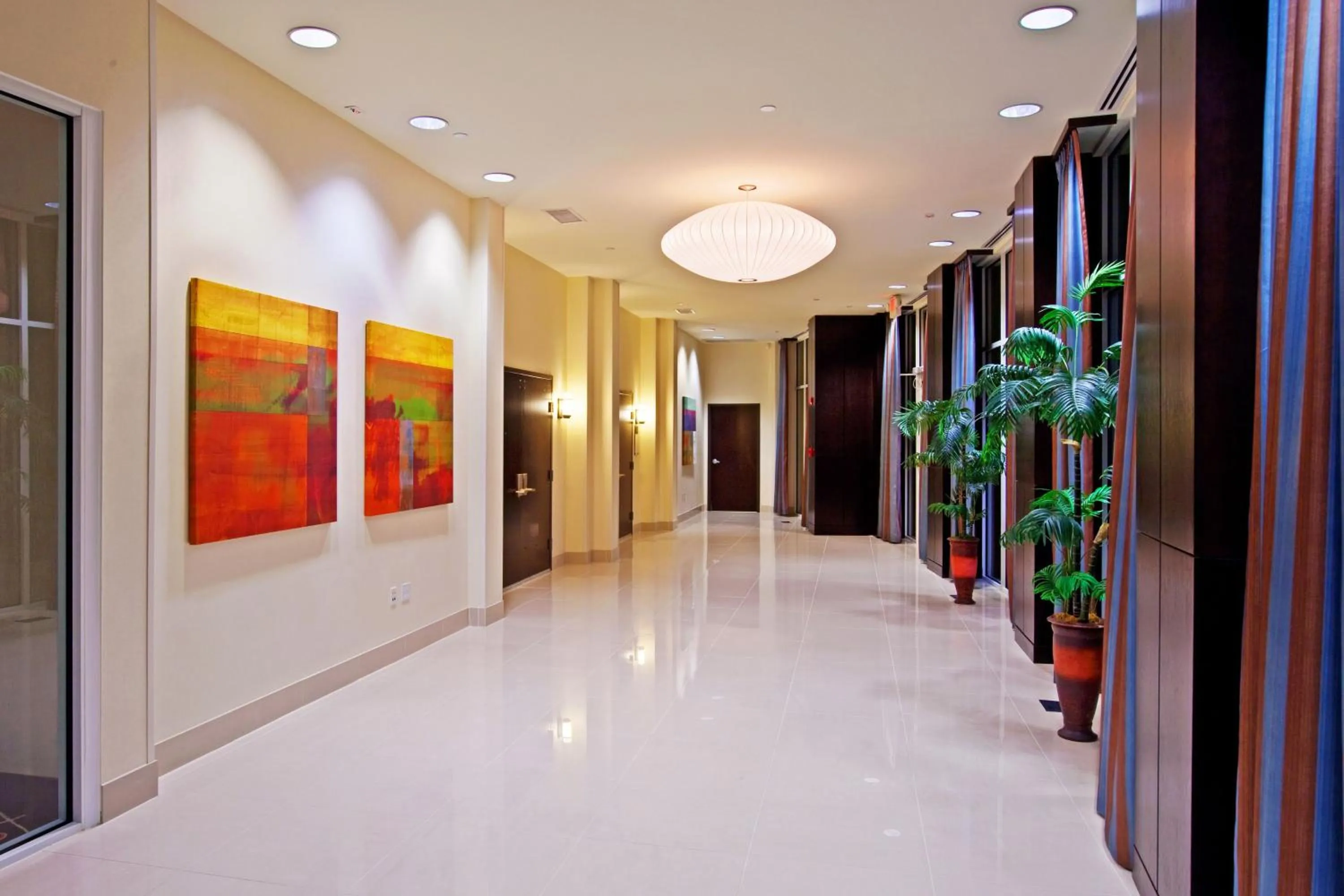 Lobby or reception in Holiday Inn Louisville Airport - Fair/Expo by IHG
