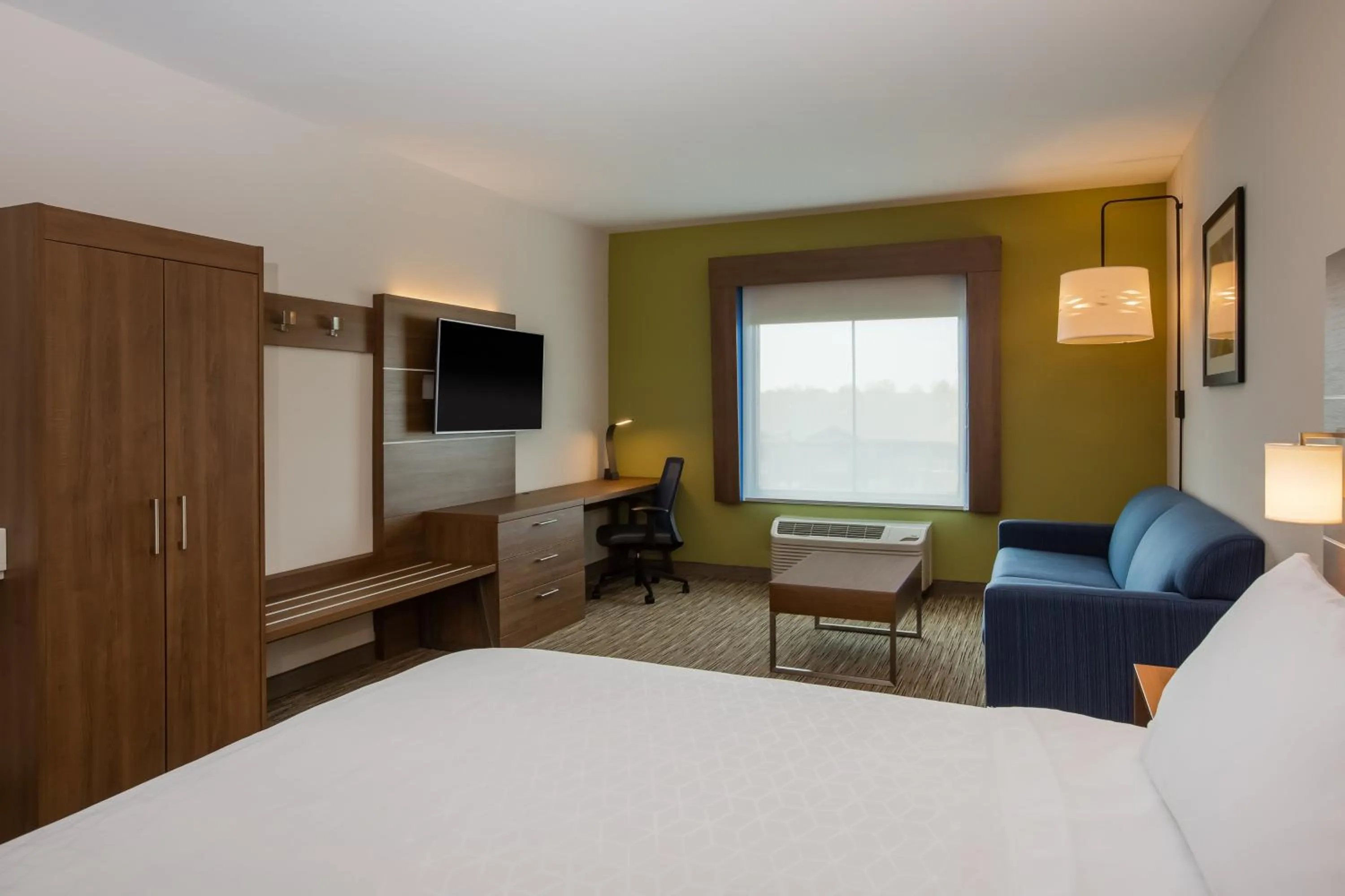Bedroom, Bed in Holiday Inn Express & Suites Atlanta Southwest-Fairburn