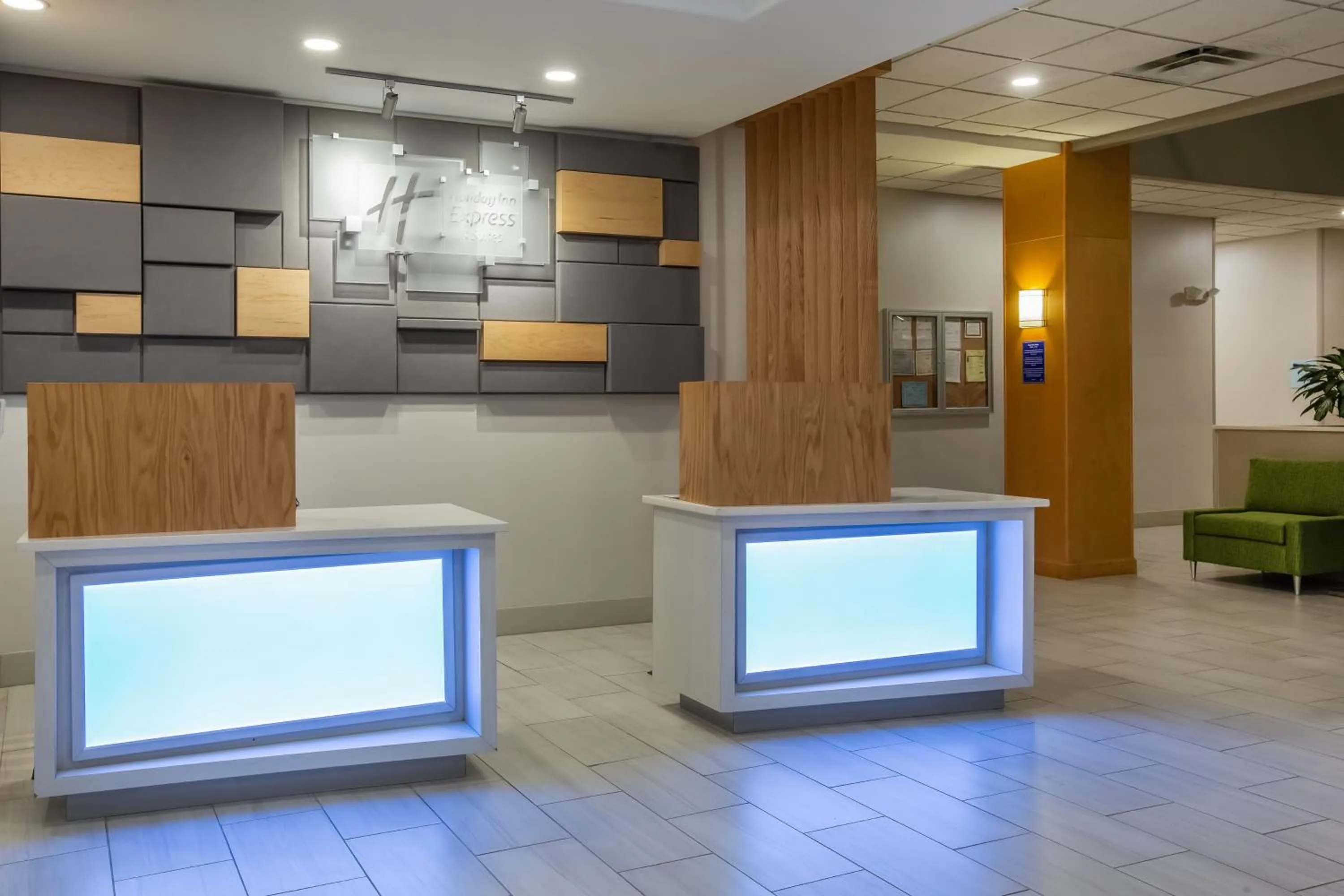 Lobby or reception in Holiday Inn Express & Suites Atlanta Southwest-Fairburn