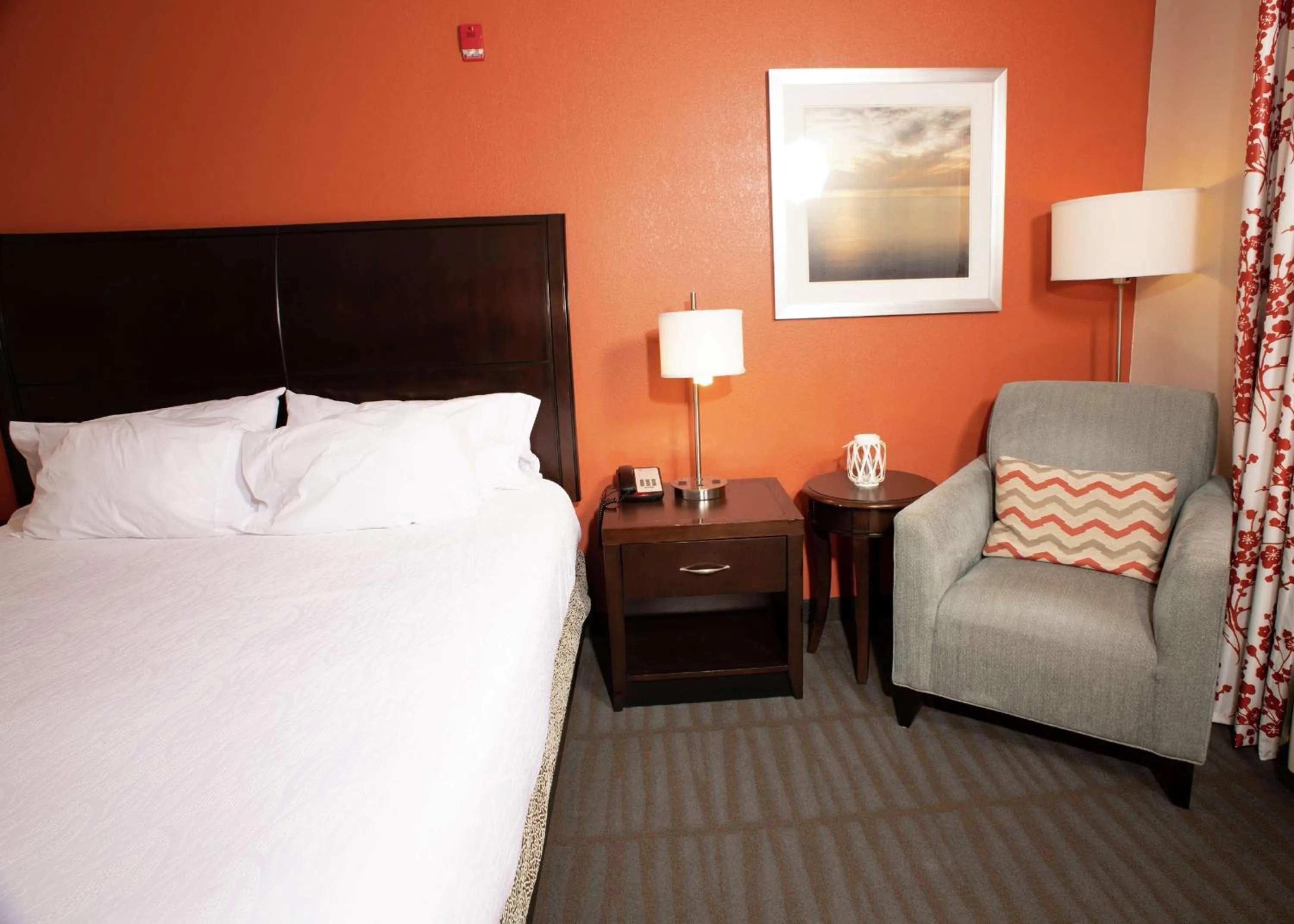 Bed in Hilton Garden Inn Springfield, IL