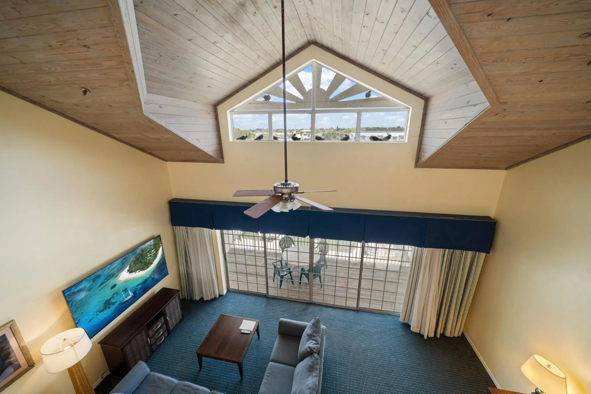 Photo of the whole room in Holiday Inn & Suites Clearwater Beach S-Harbourside