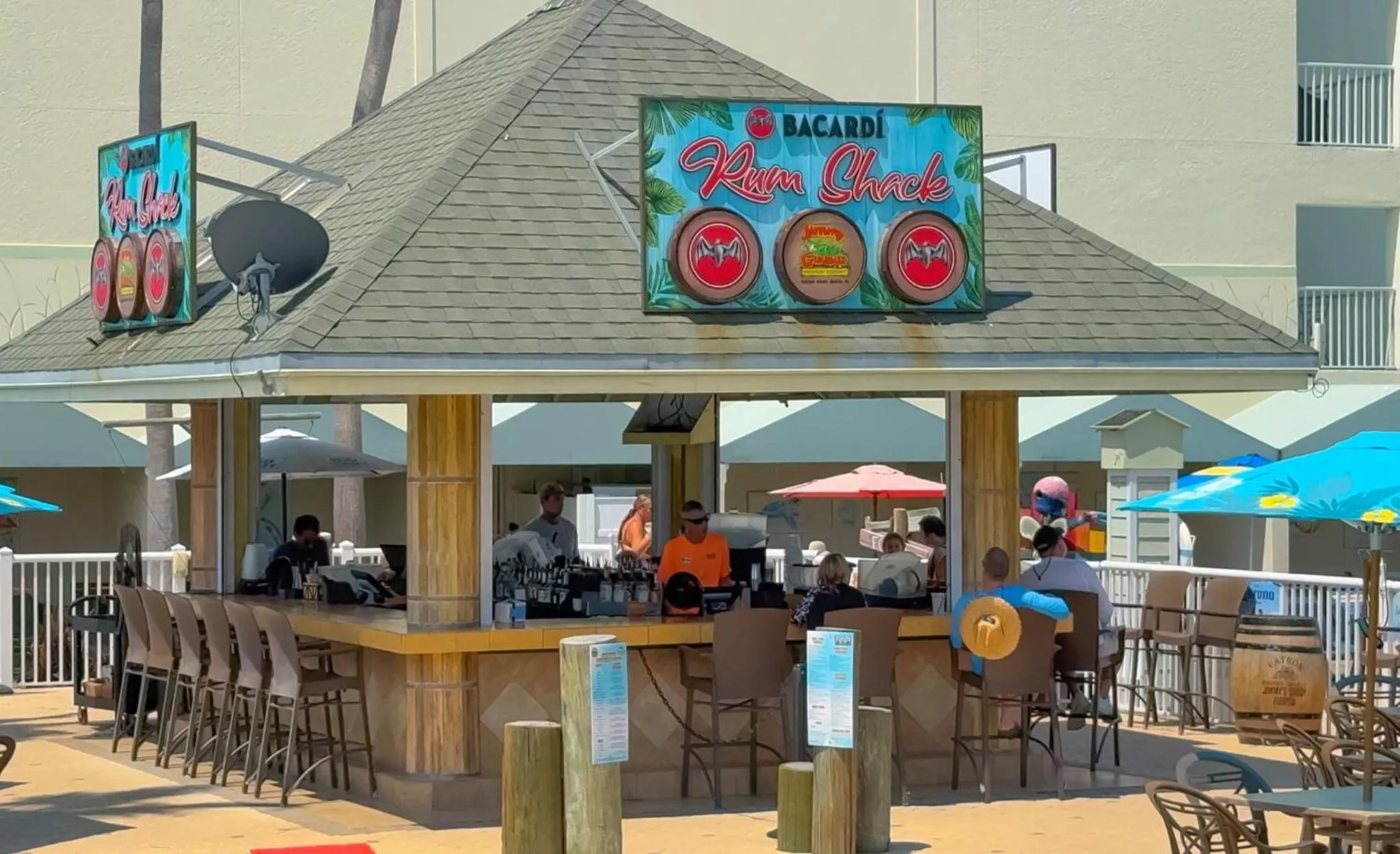 Lounge or bar in Holiday Inn & Suites Clearwater Beach S-Harbourside