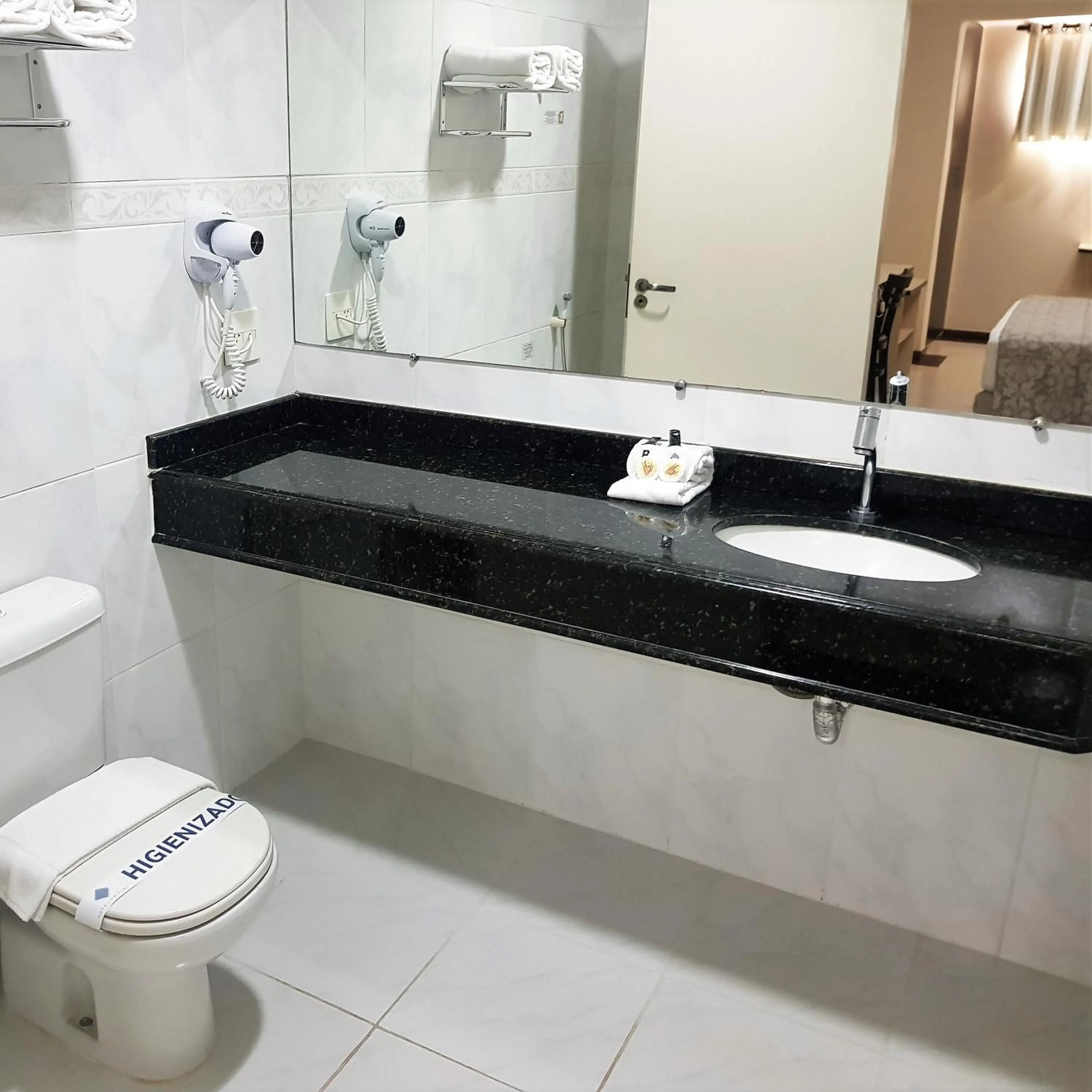 Bathroom in Hotel Cristal Rio Claro