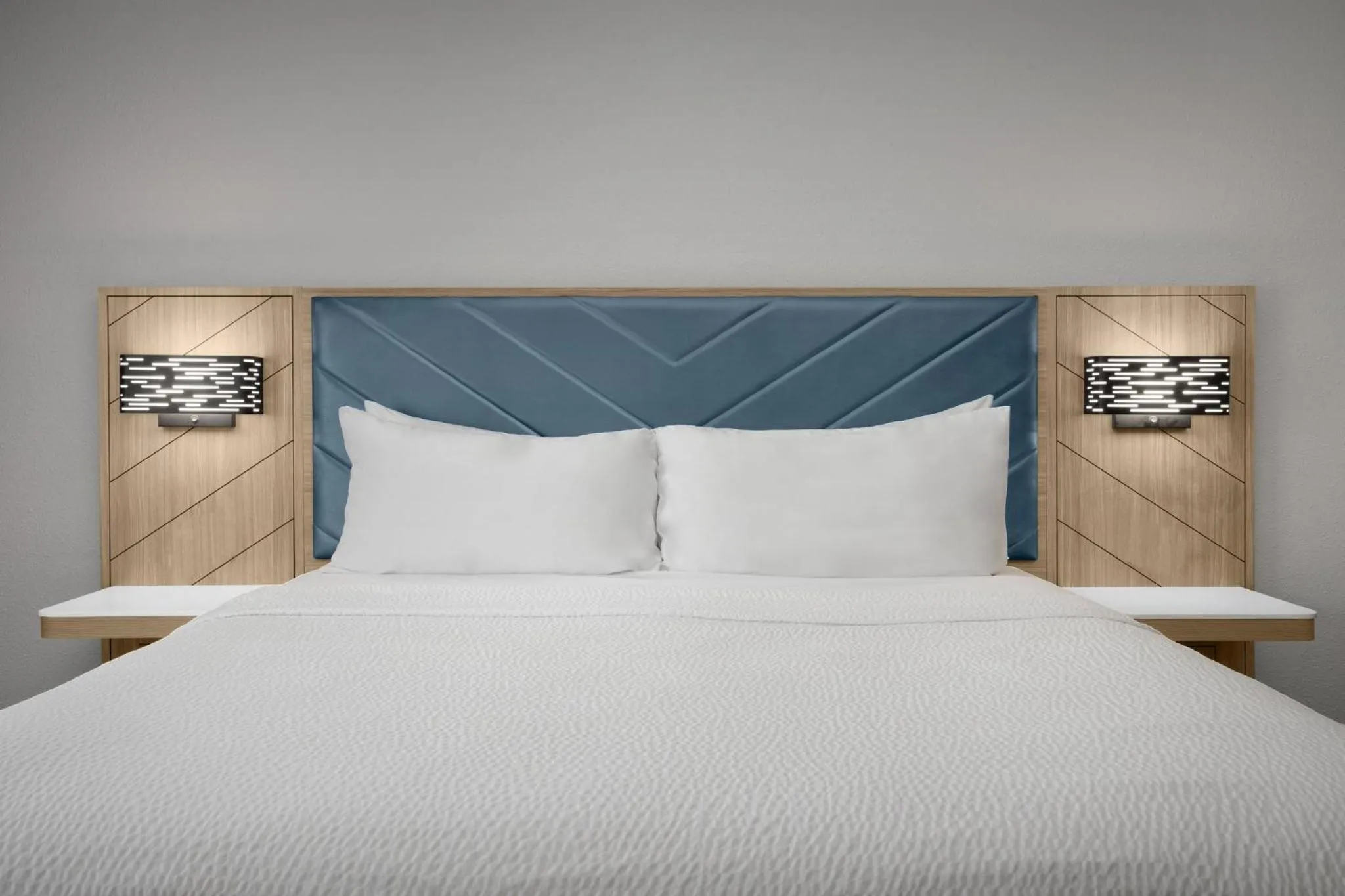 Photo of the whole room, Bed in Holiday Inn Express Hotel & Suites DFW West - Hurst by IHG