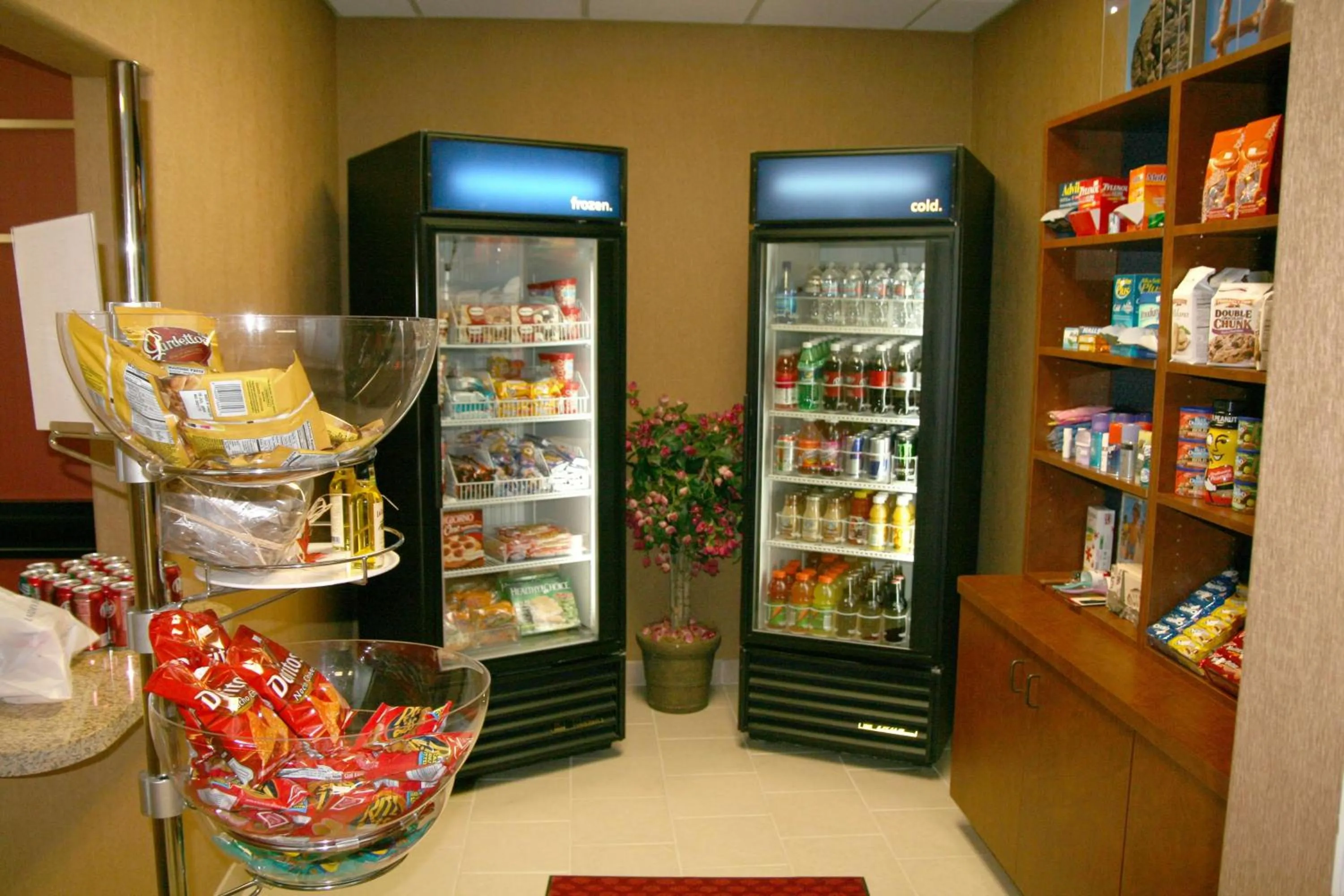 Restaurant/places to eat in Hampton Inn & Suites Red Bluff