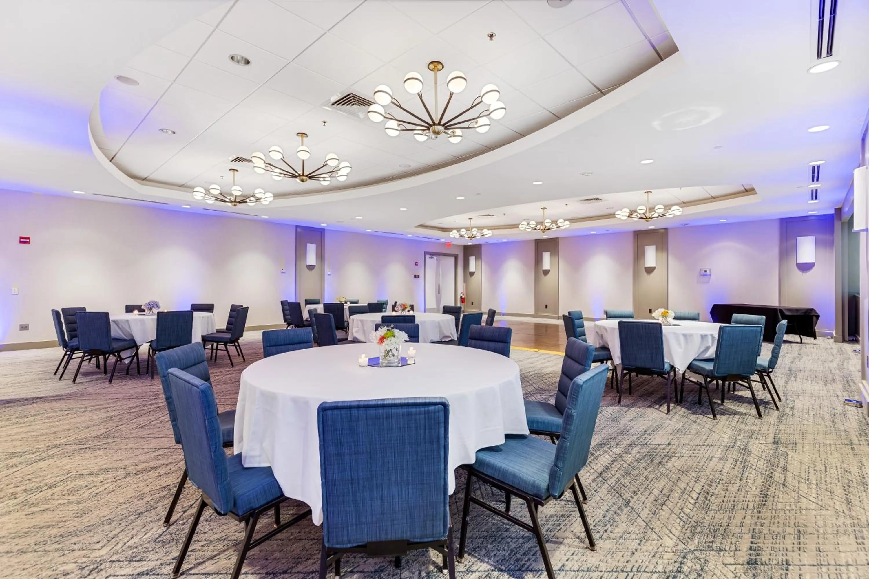 Meeting/conference room in Four Points by Sheraton Boston Newton