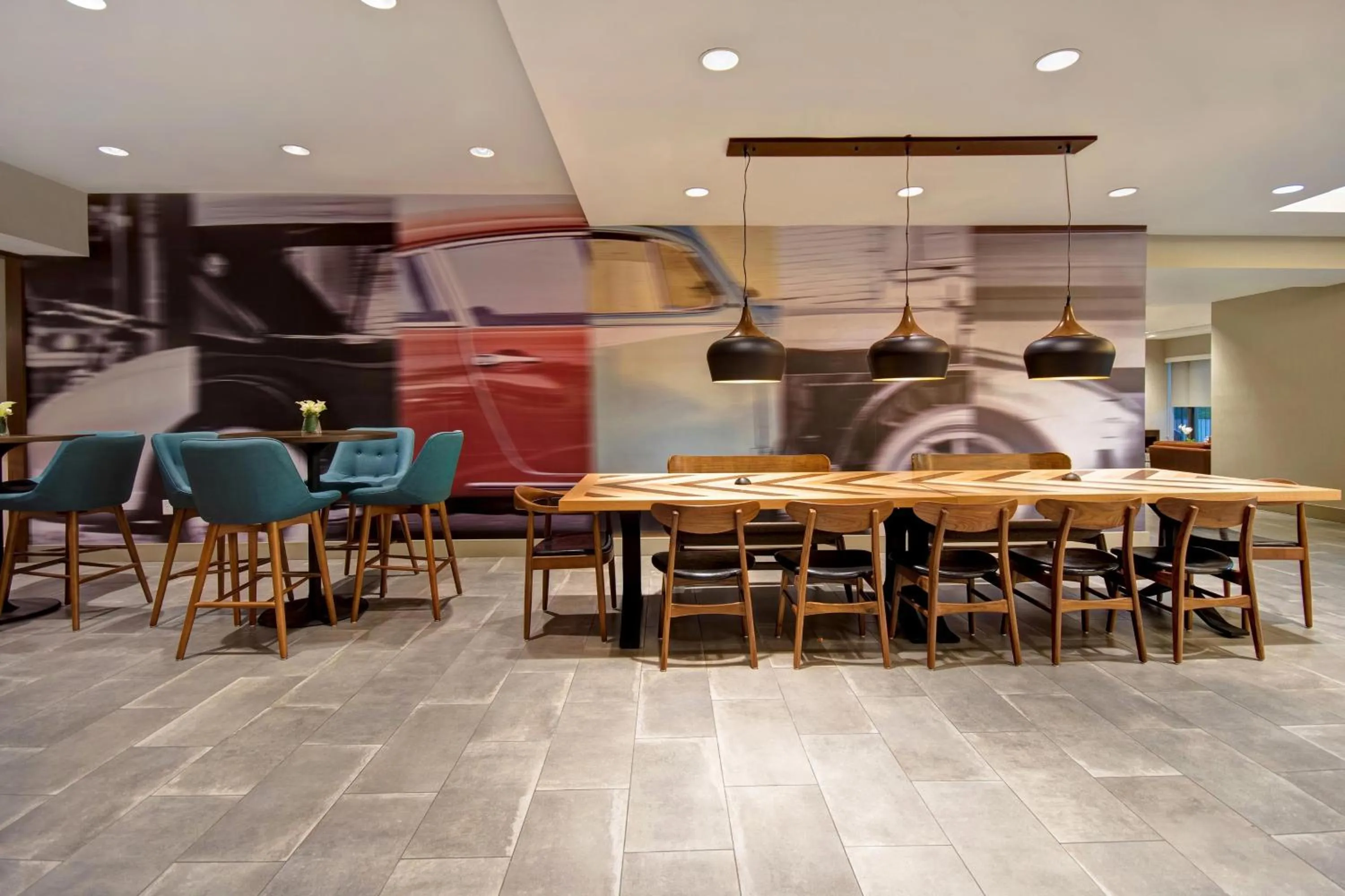 Lobby or reception in Four Points by Sheraton Boston Newton