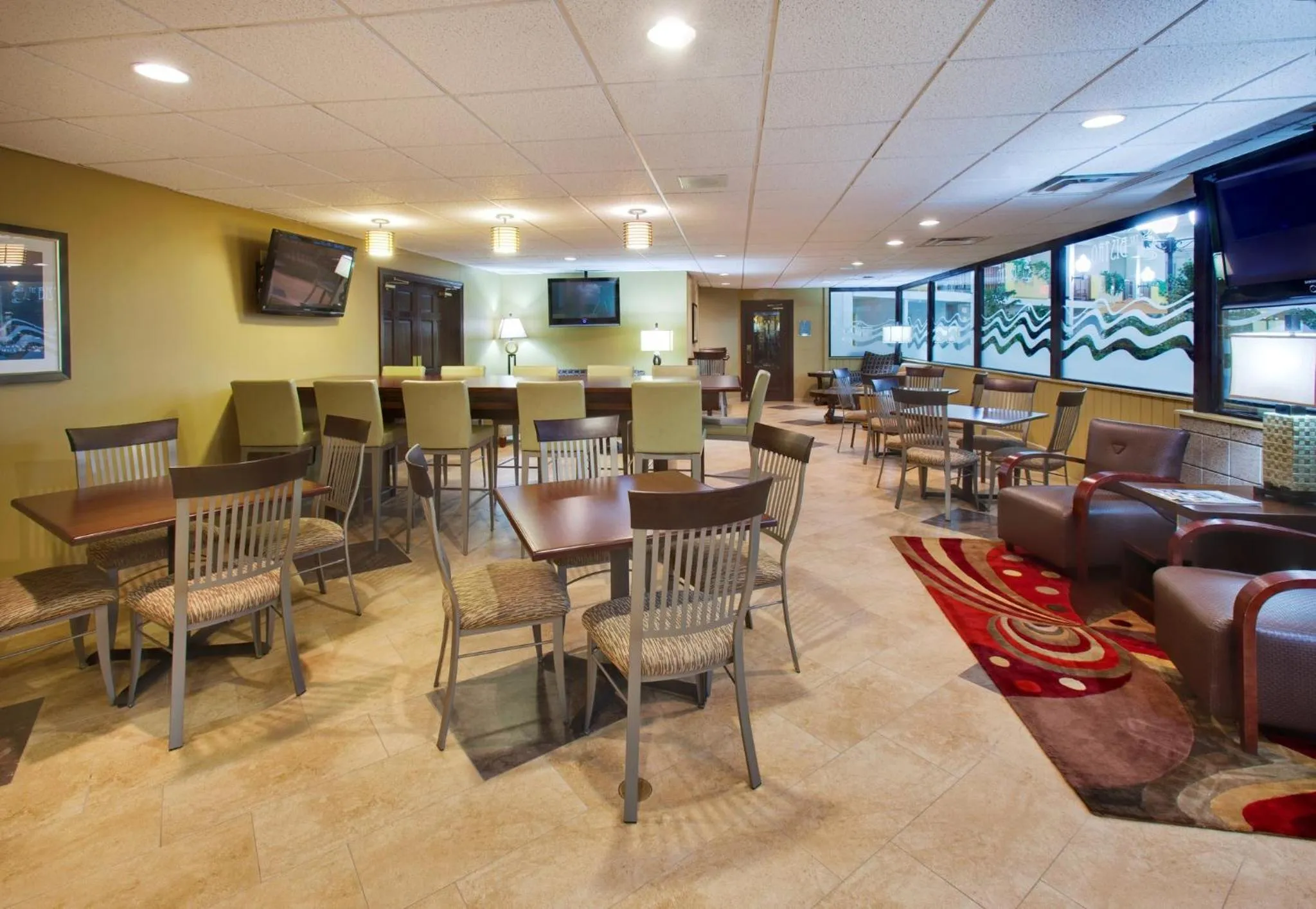 Restaurant/places to eat in DoubleTree by Hilton Austin, MN