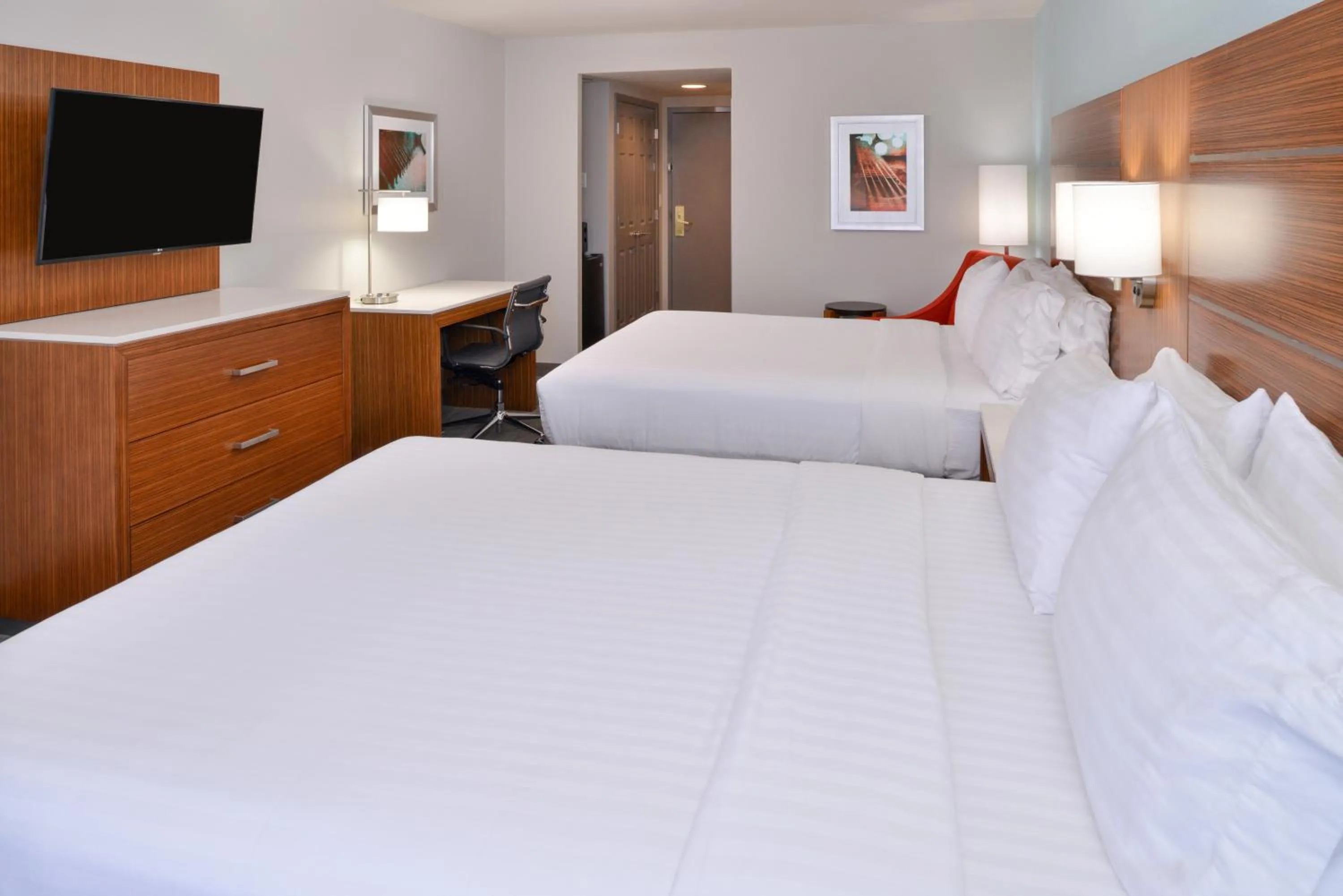 Photo of the whole room, Bed in Holiday Inn Express & Suites Austin North Central by IHG