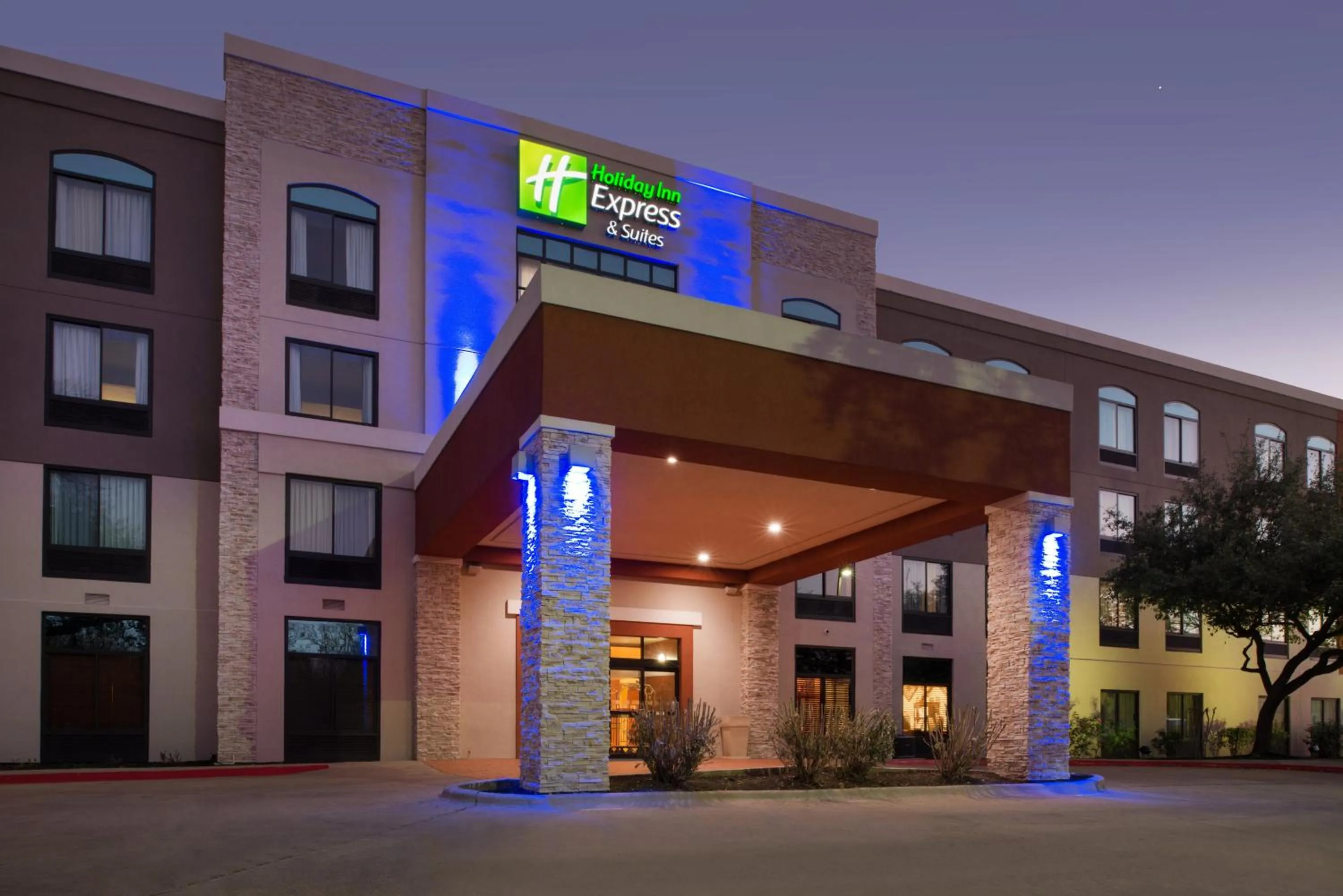 Property building in Holiday Inn Express & Suites Austin North Central by IHG
