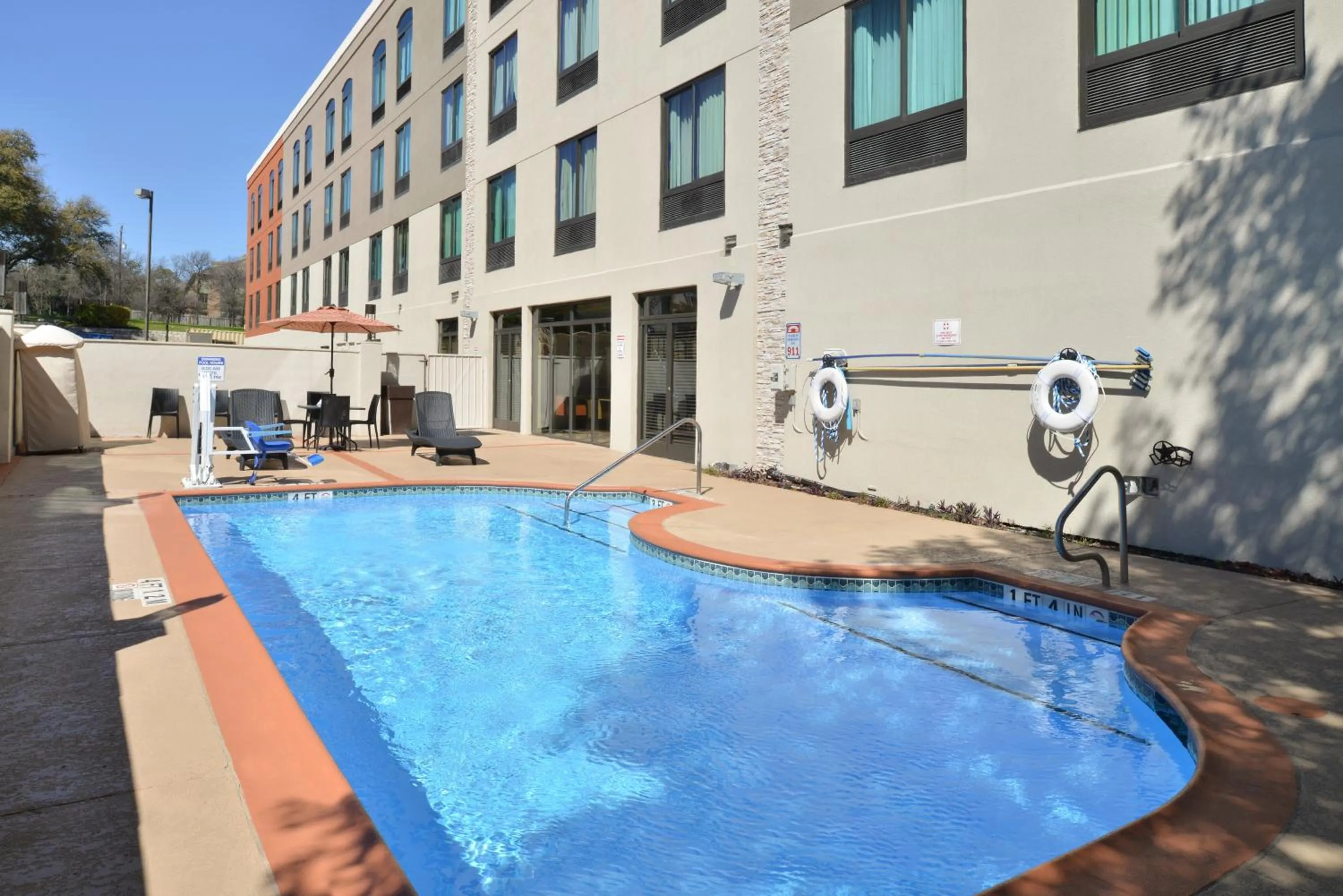 Swimming pool in Holiday Inn Express & Suites Austin North Central by IHG