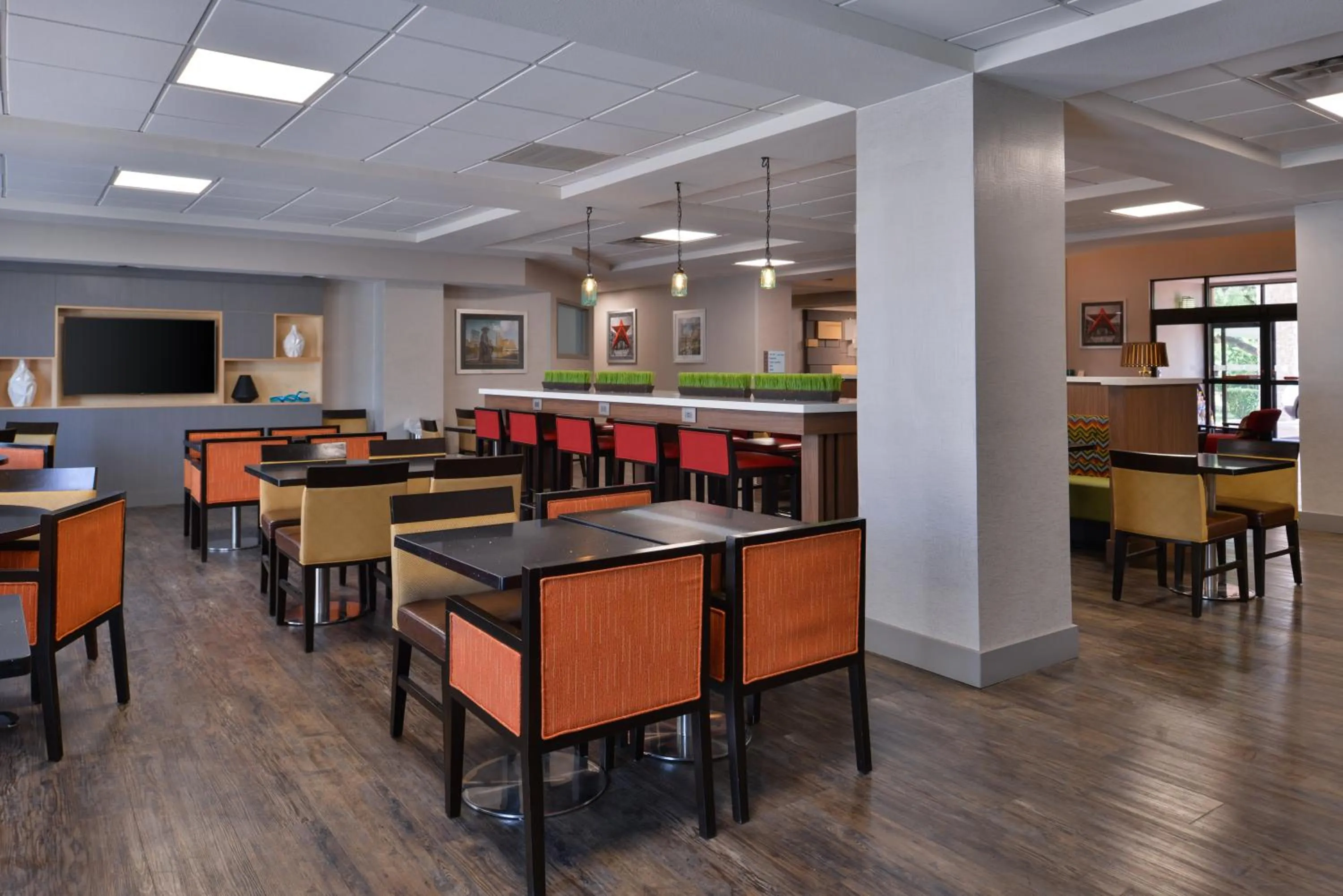 Breakfast in Holiday Inn Express & Suites Austin North Central by IHG