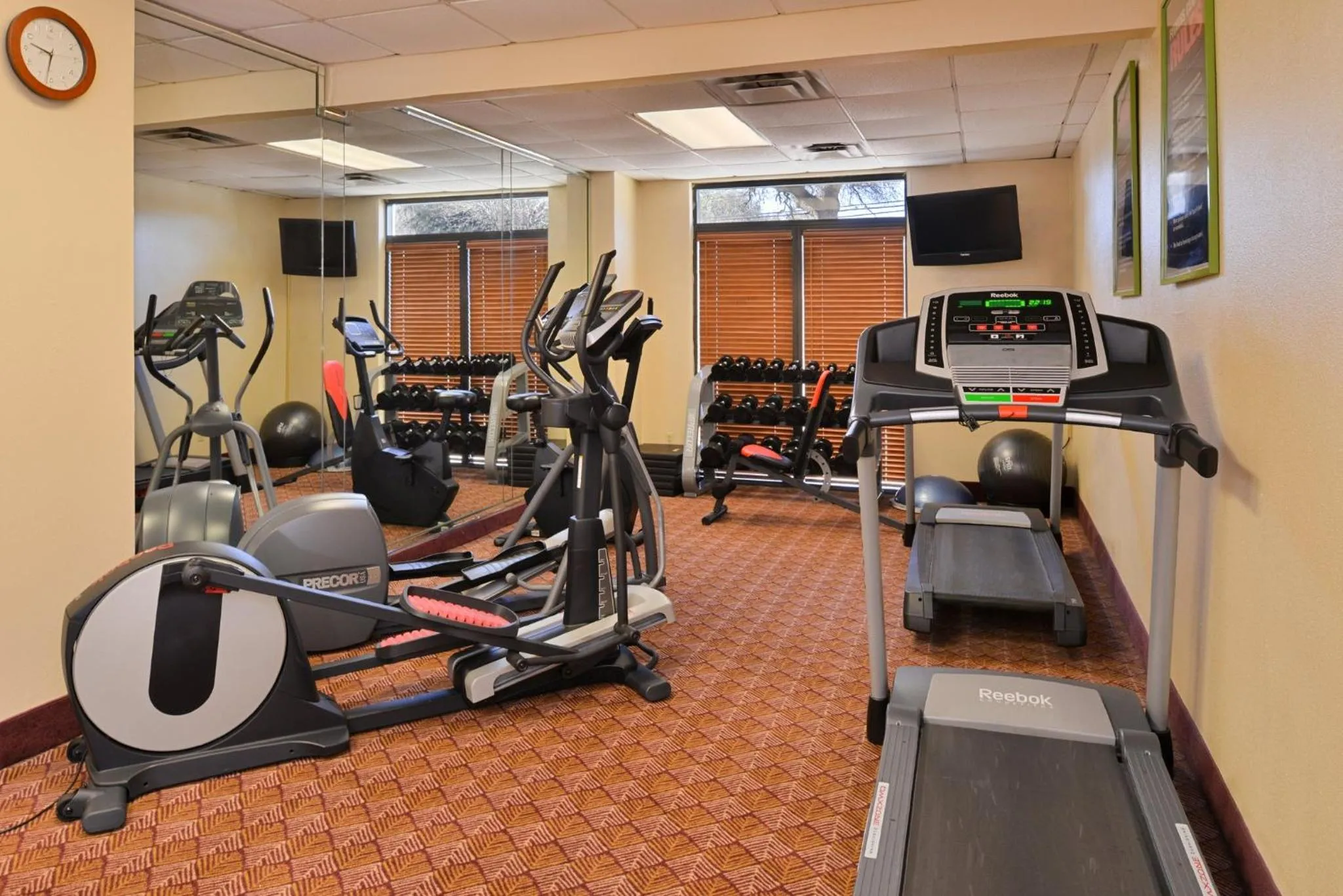 Fitness centre/facilities in Holiday Inn Express & Suites Austin North Central by IHG