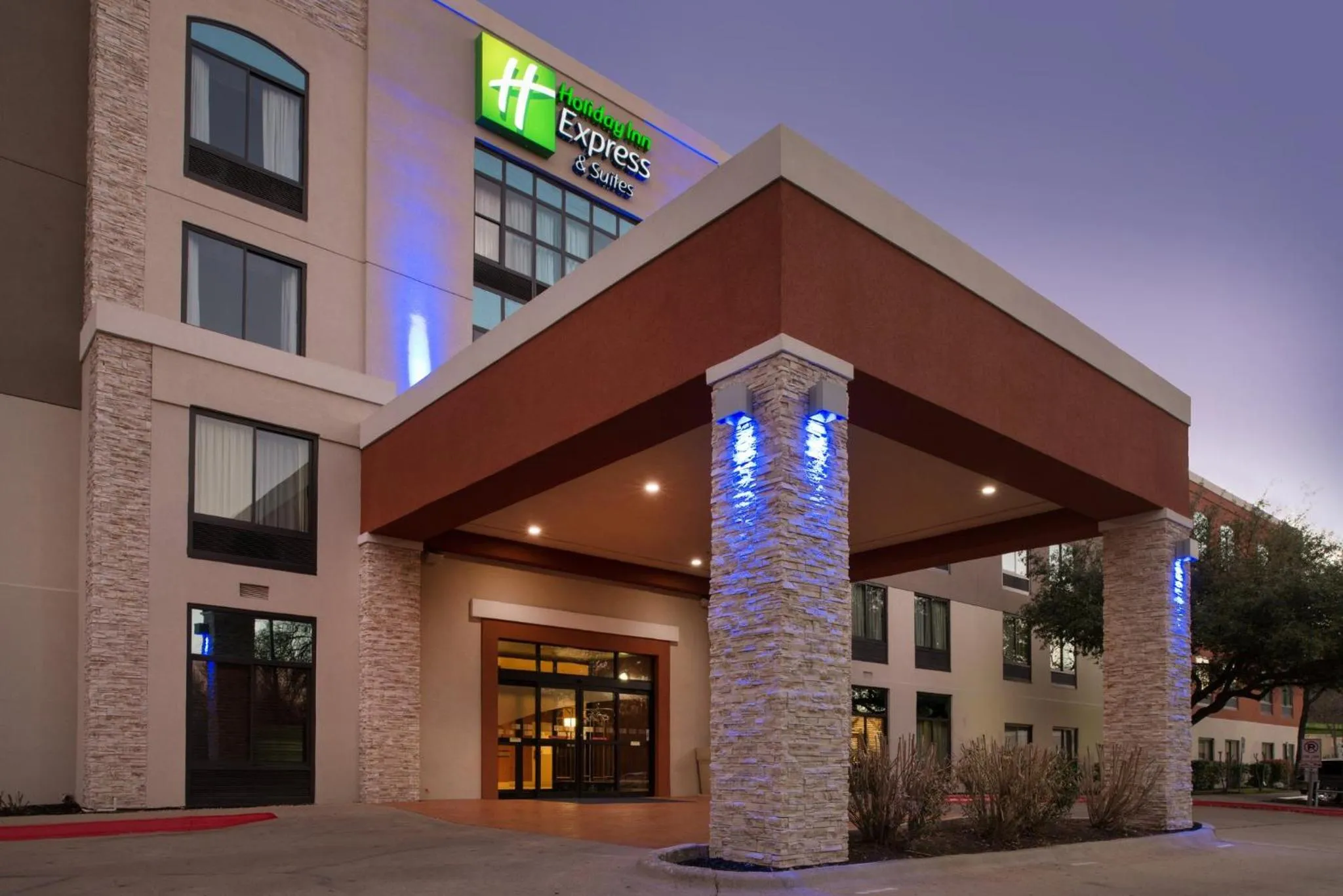Property building in Holiday Inn Express & Suites Austin North Central by IHG