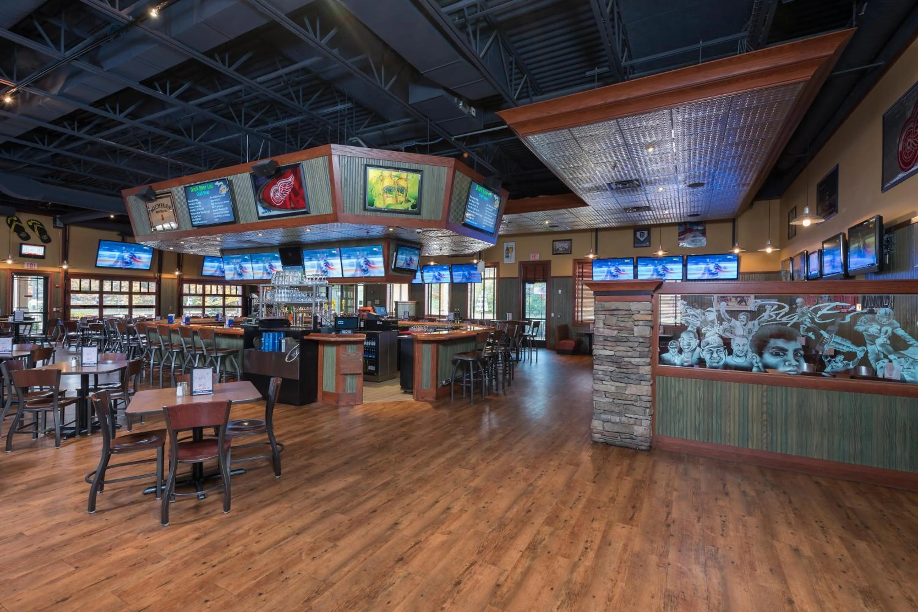 Lounge or bar in Holiday Inn Midland by IHG