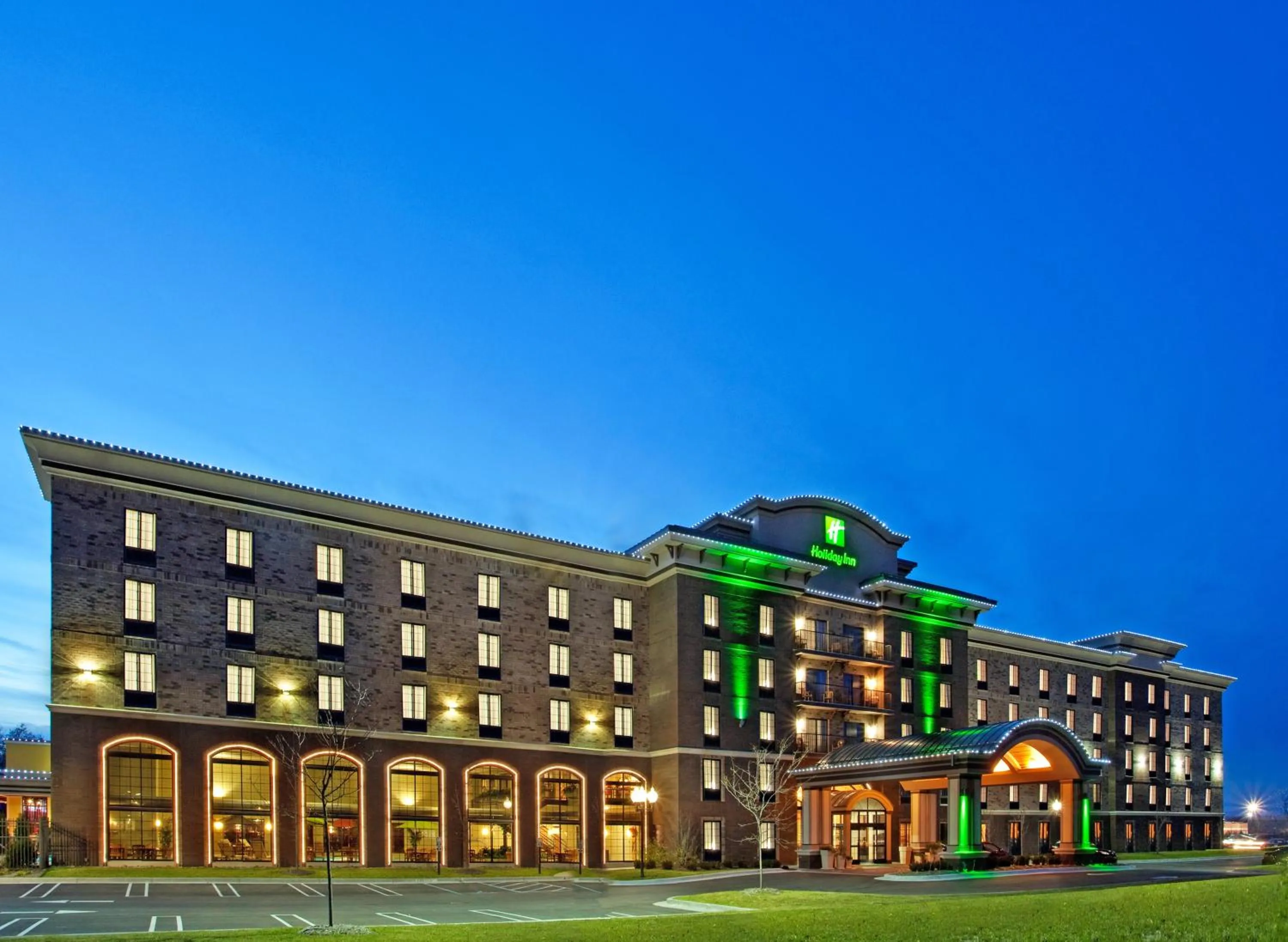 Property building in Holiday Inn Midland by IHG