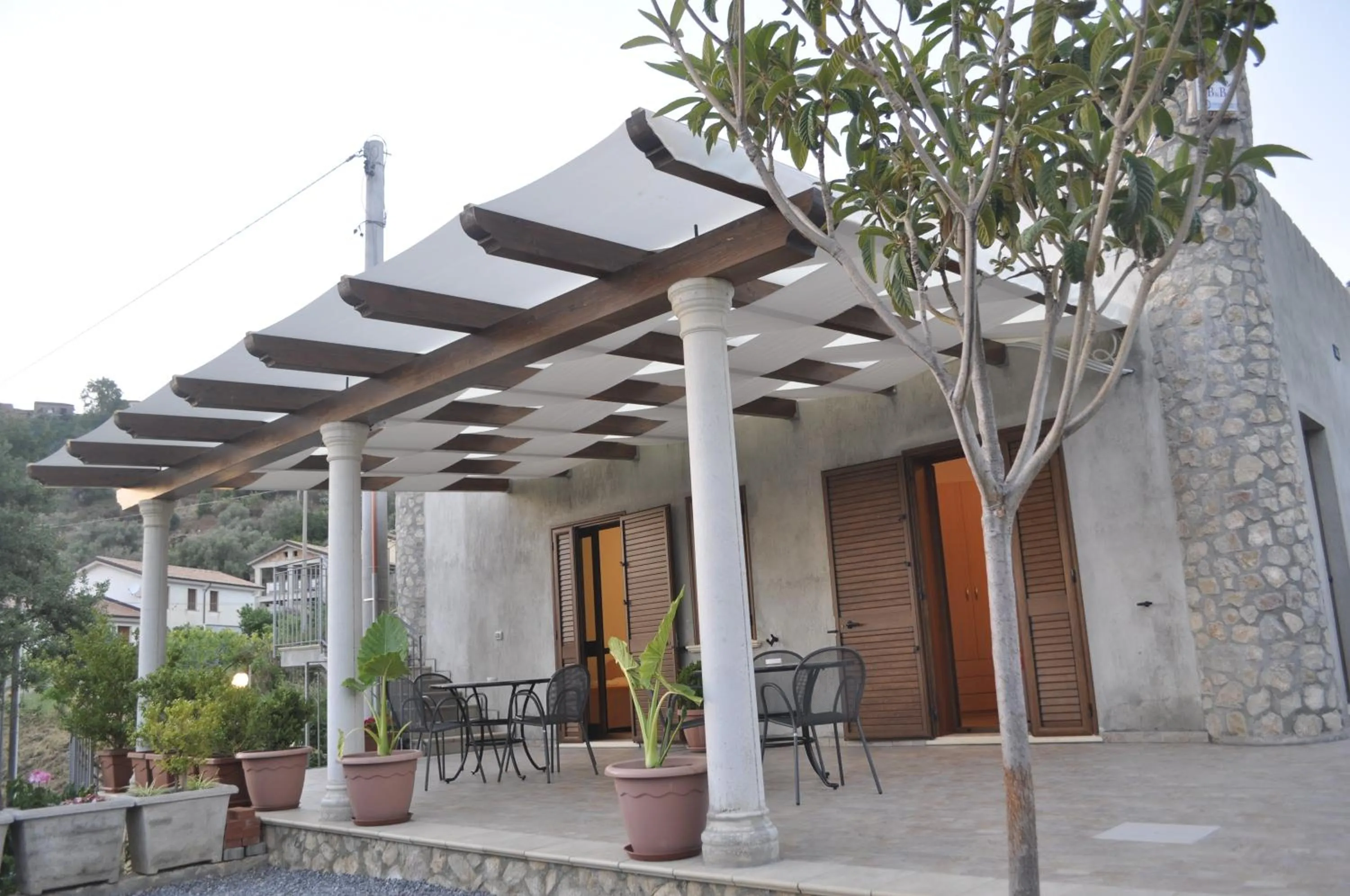 Facade/entrance in Santa Maria