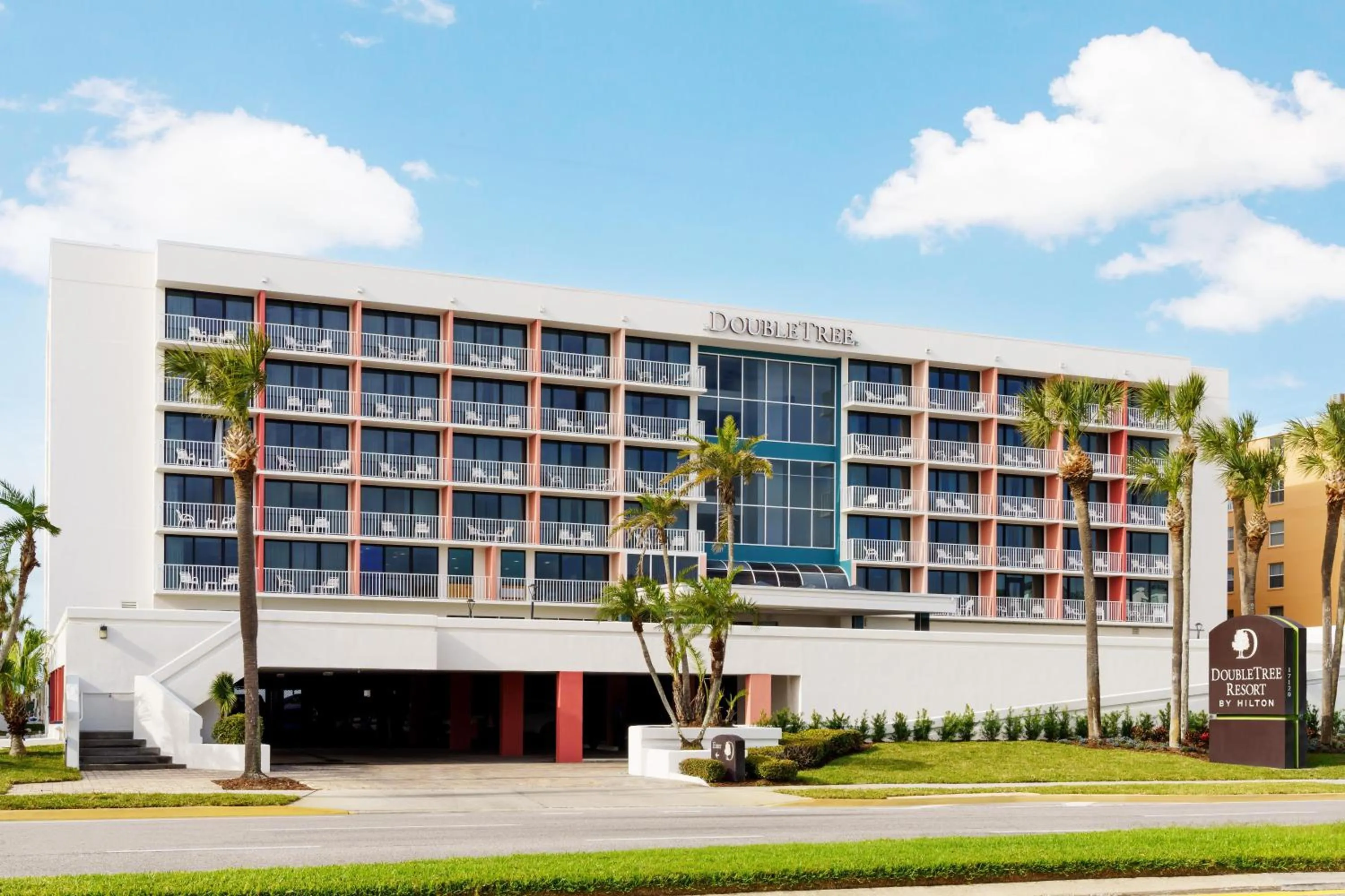 Property building in DoubleTree Beach Resort by Hilton Tampa Bay – North Redington Beach