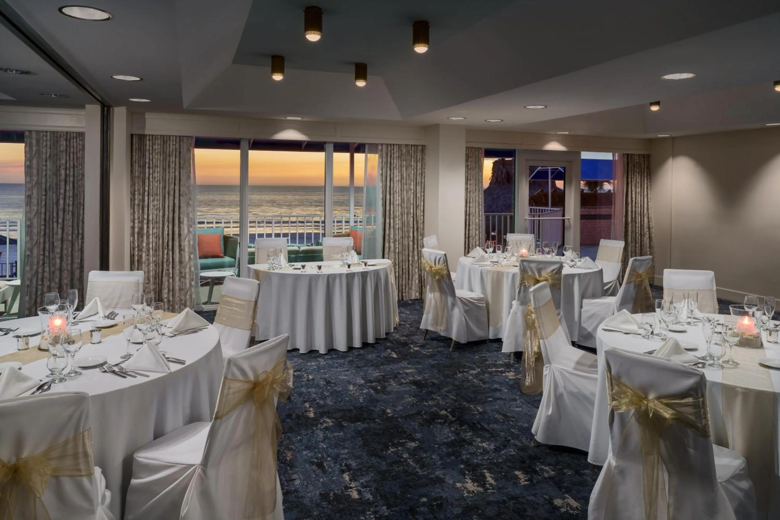 Meeting/conference room in DoubleTree Beach Resort by Hilton Tampa Bay – North Redington Beach