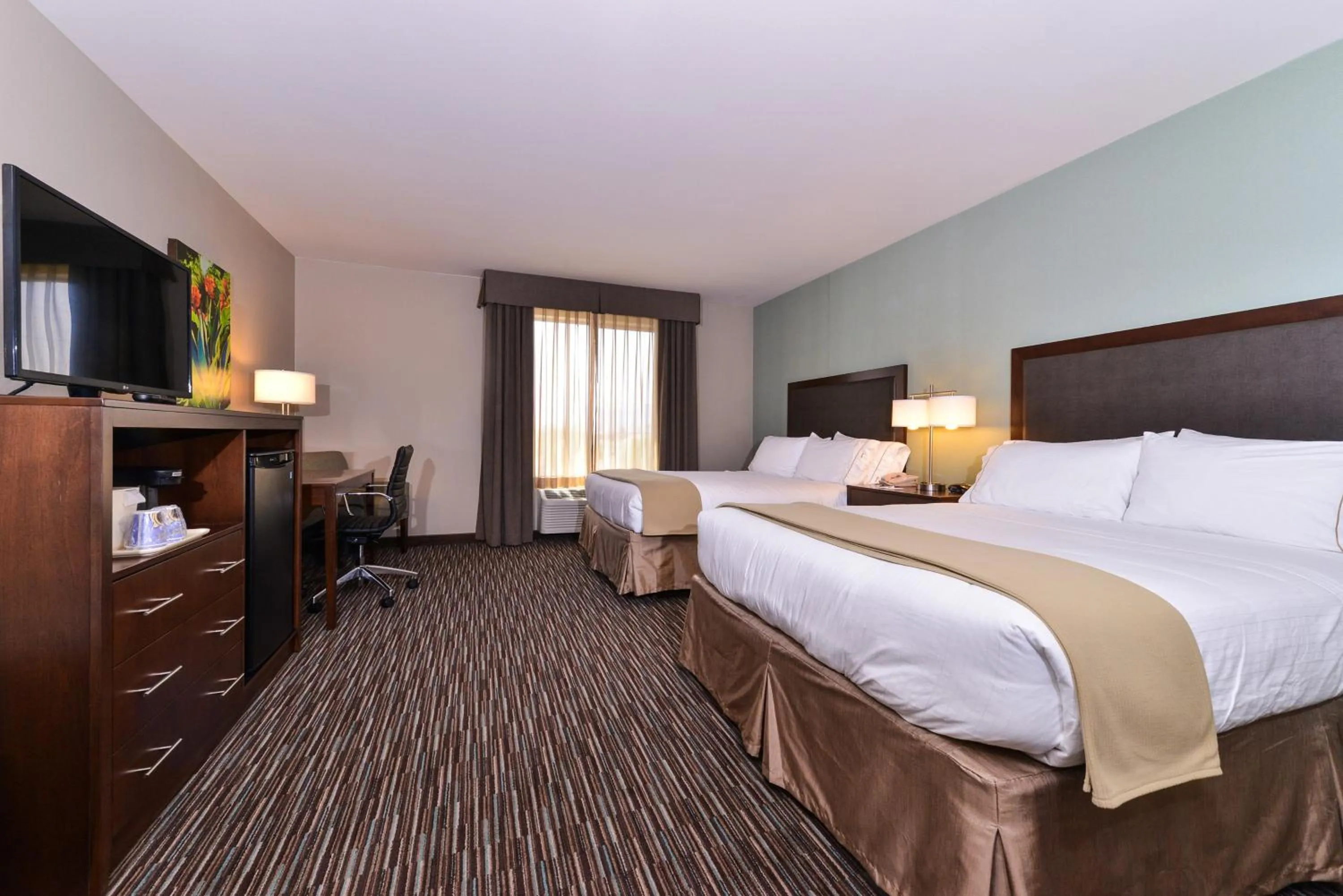 Photo of the whole room, Bed in Holiday Inn Express & Suites Indio - Coachella Valley by IHG