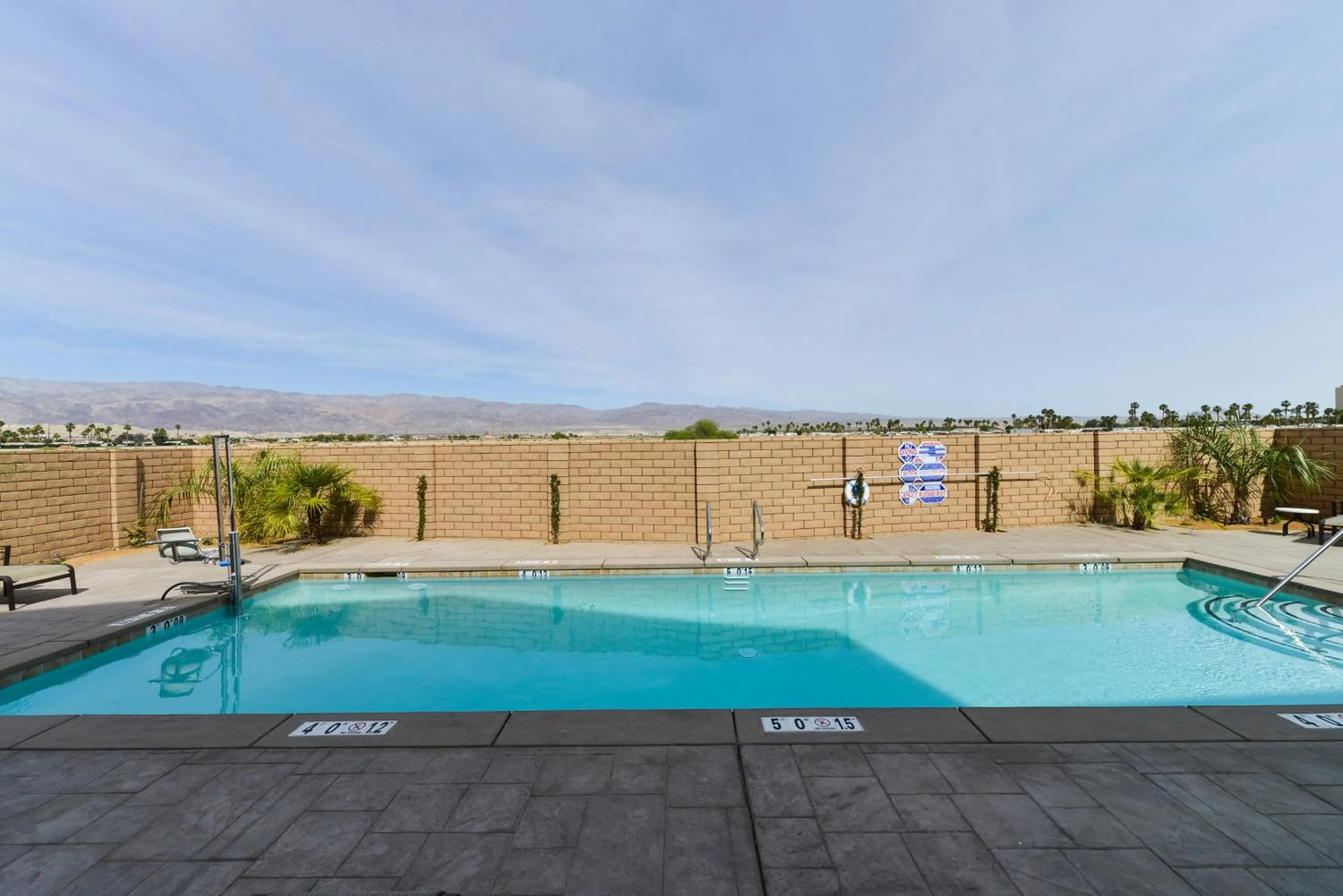 Swimming pool in Holiday Inn Express & Suites Indio - Coachella Valley by IHG