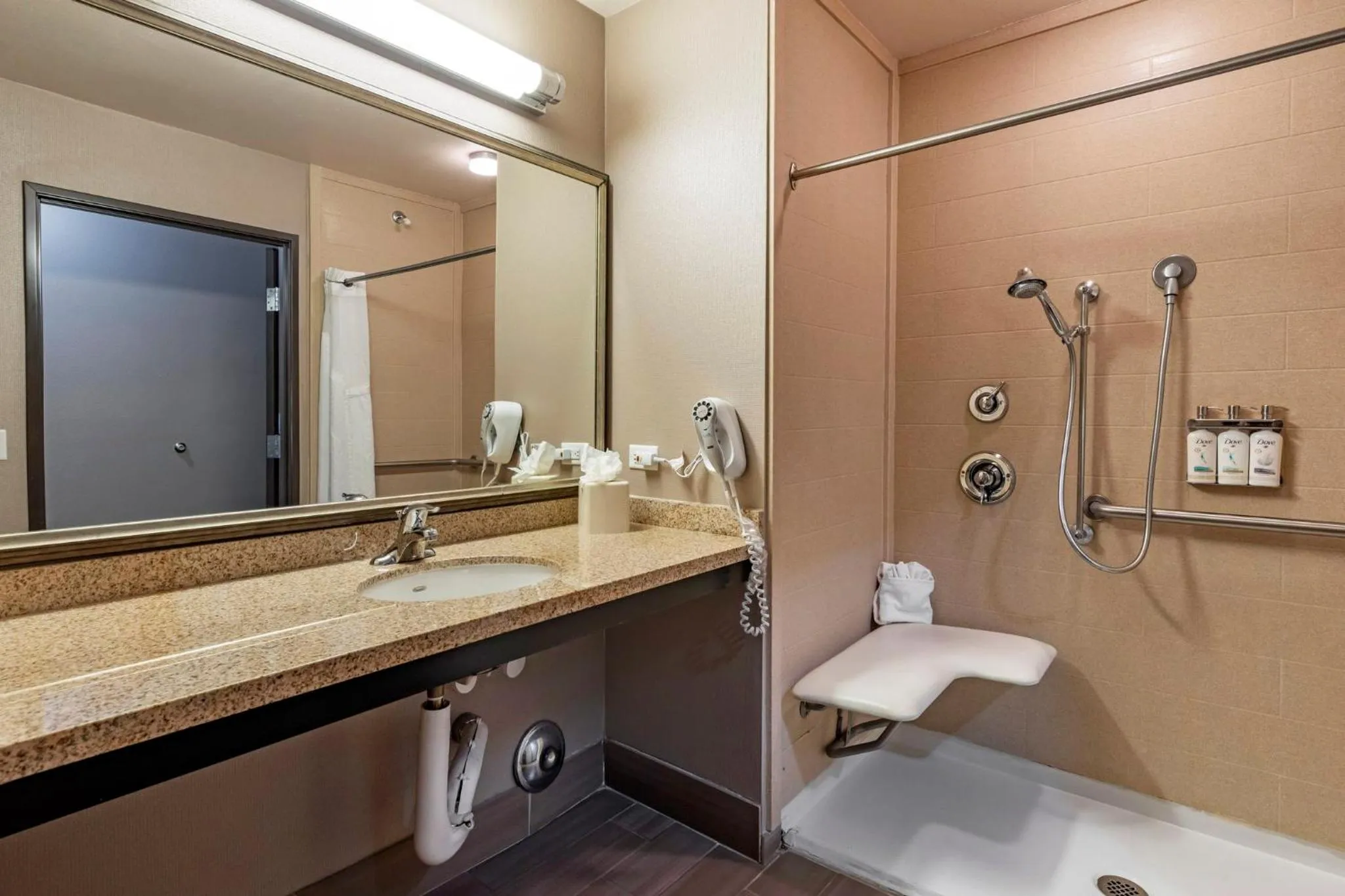 Bathroom in Holiday Inn Express & Suites Indio - Coachella Valley by IHG