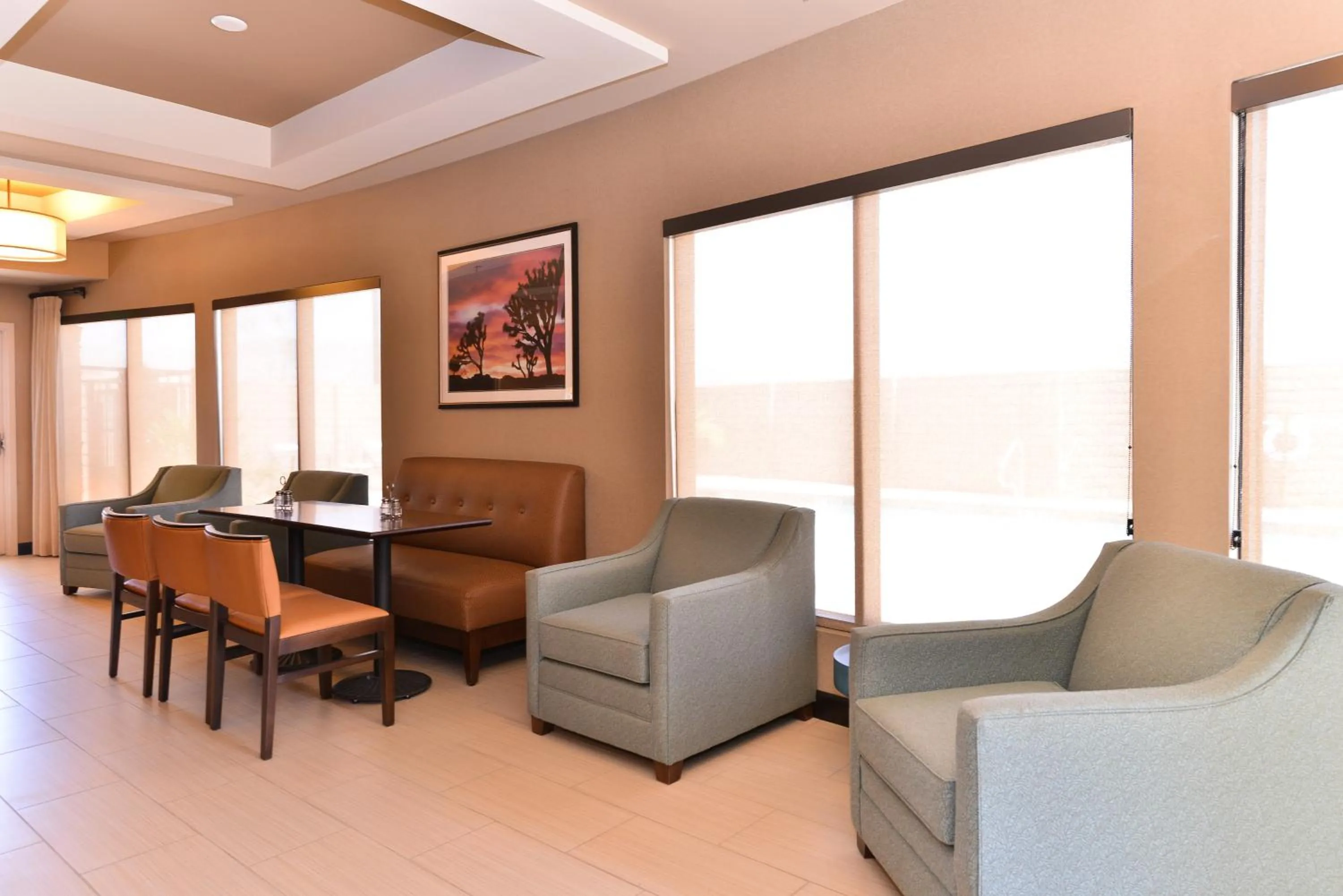 Breakfast in Holiday Inn Express & Suites Indio - Coachella Valley by IHG