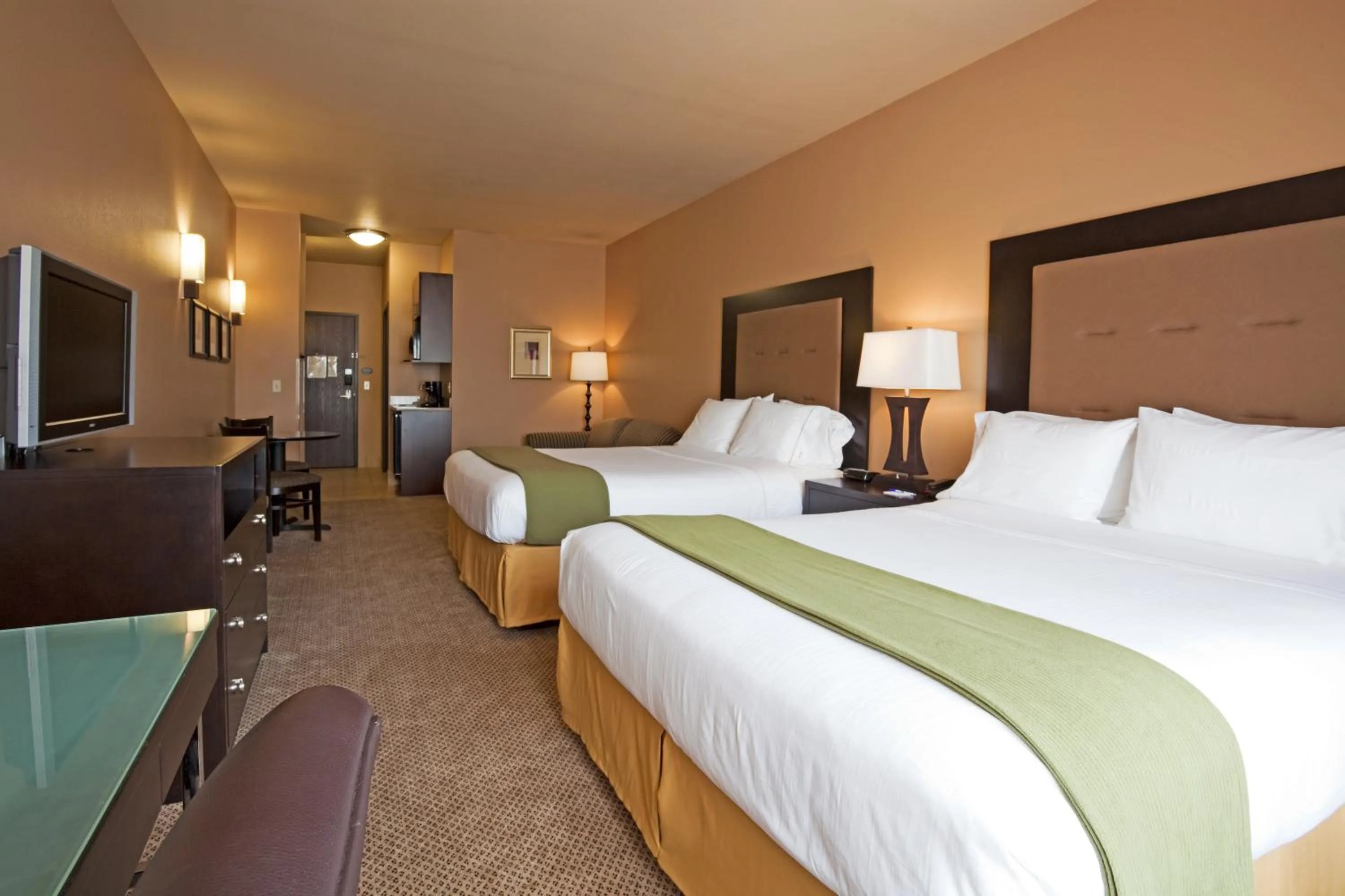 Bedroom, Bed in Holiday Inn Express Hotel & Suites Eau Claire North by IHG