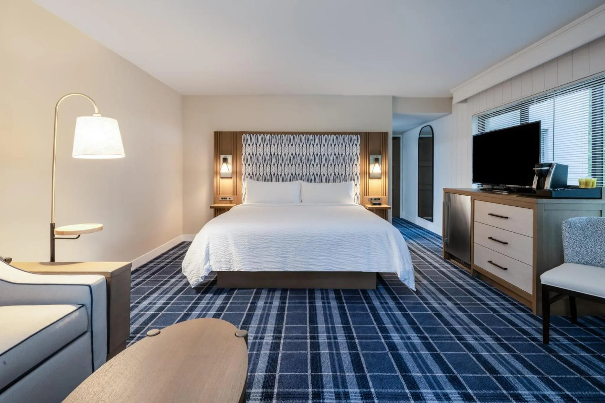 Photo of the whole room, Bed in Holiday Inn Bar Harbor Regency Hotel by IHG