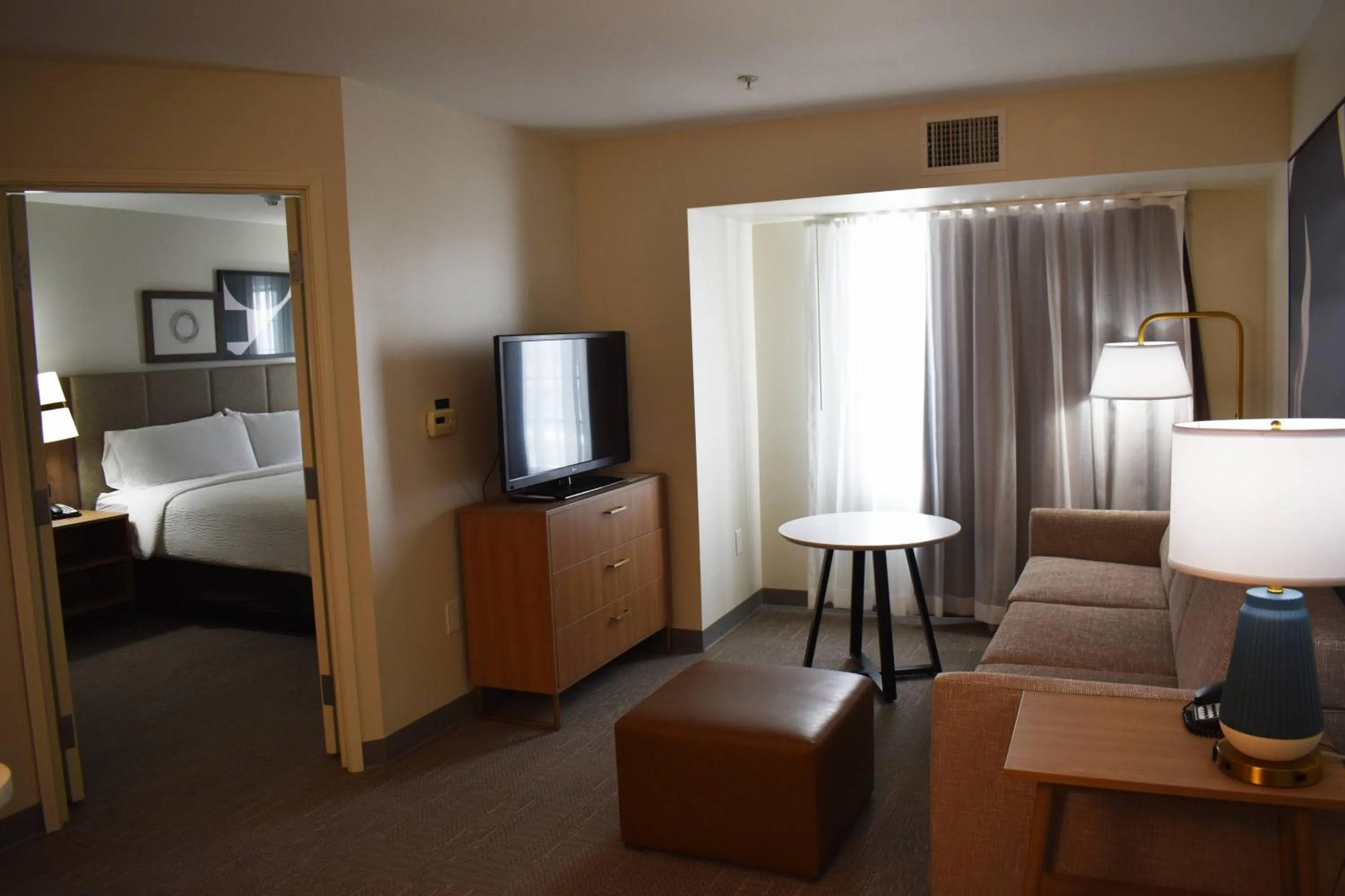 Bed in Staybridge Suites Detroit-Novi by IHG