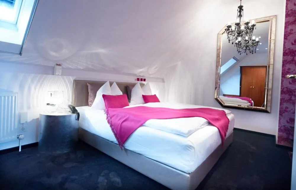 Photo of the whole room in Ressmann`s Residence