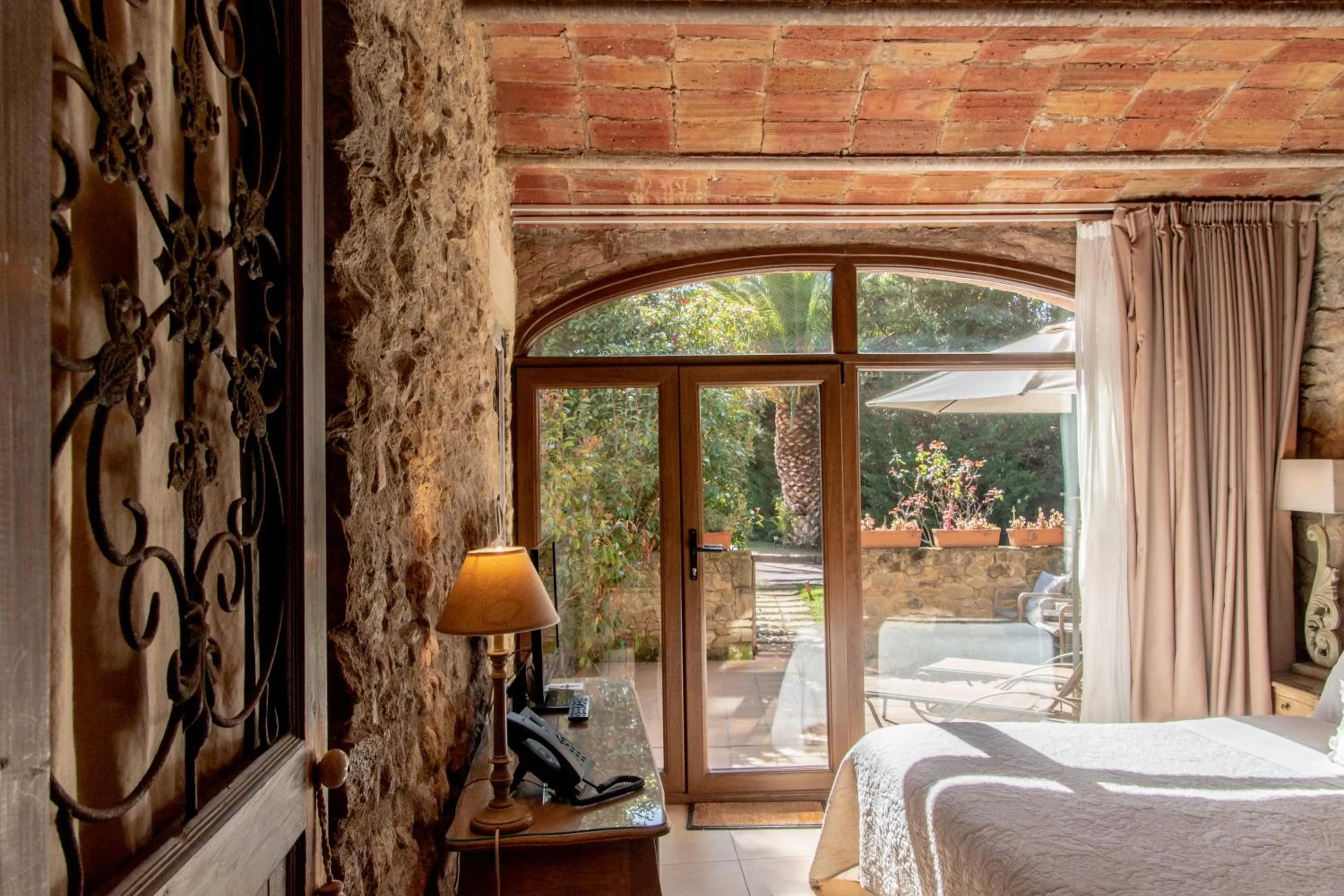 Bed in El Racó de Madremanya - Adults only