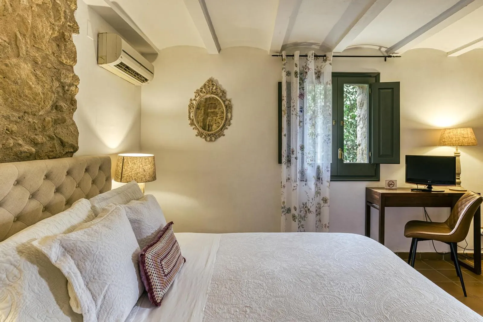 Bed in El Racó de Madremanya - Adults only