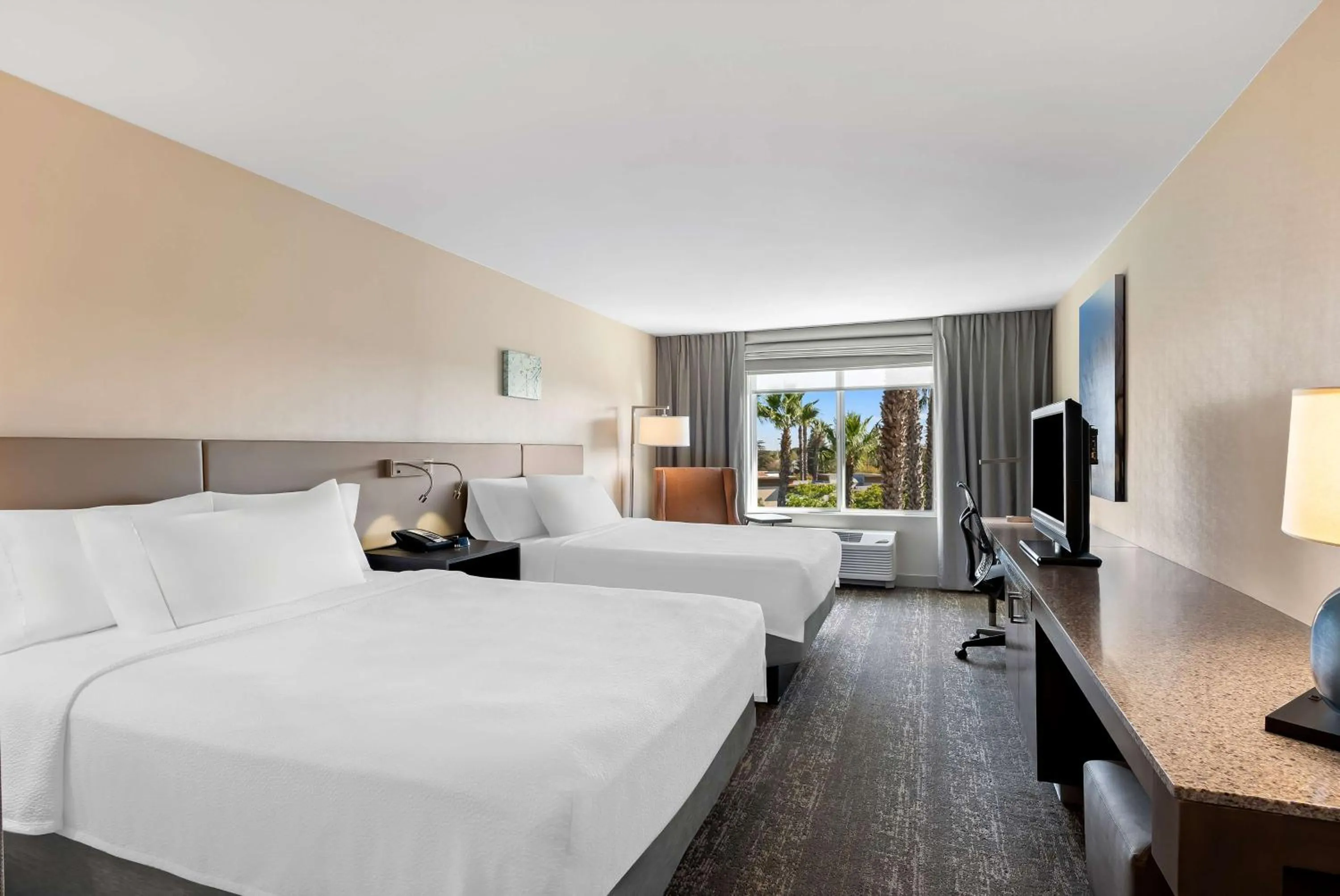 Bed in Hilton Garden Inn Fairfield