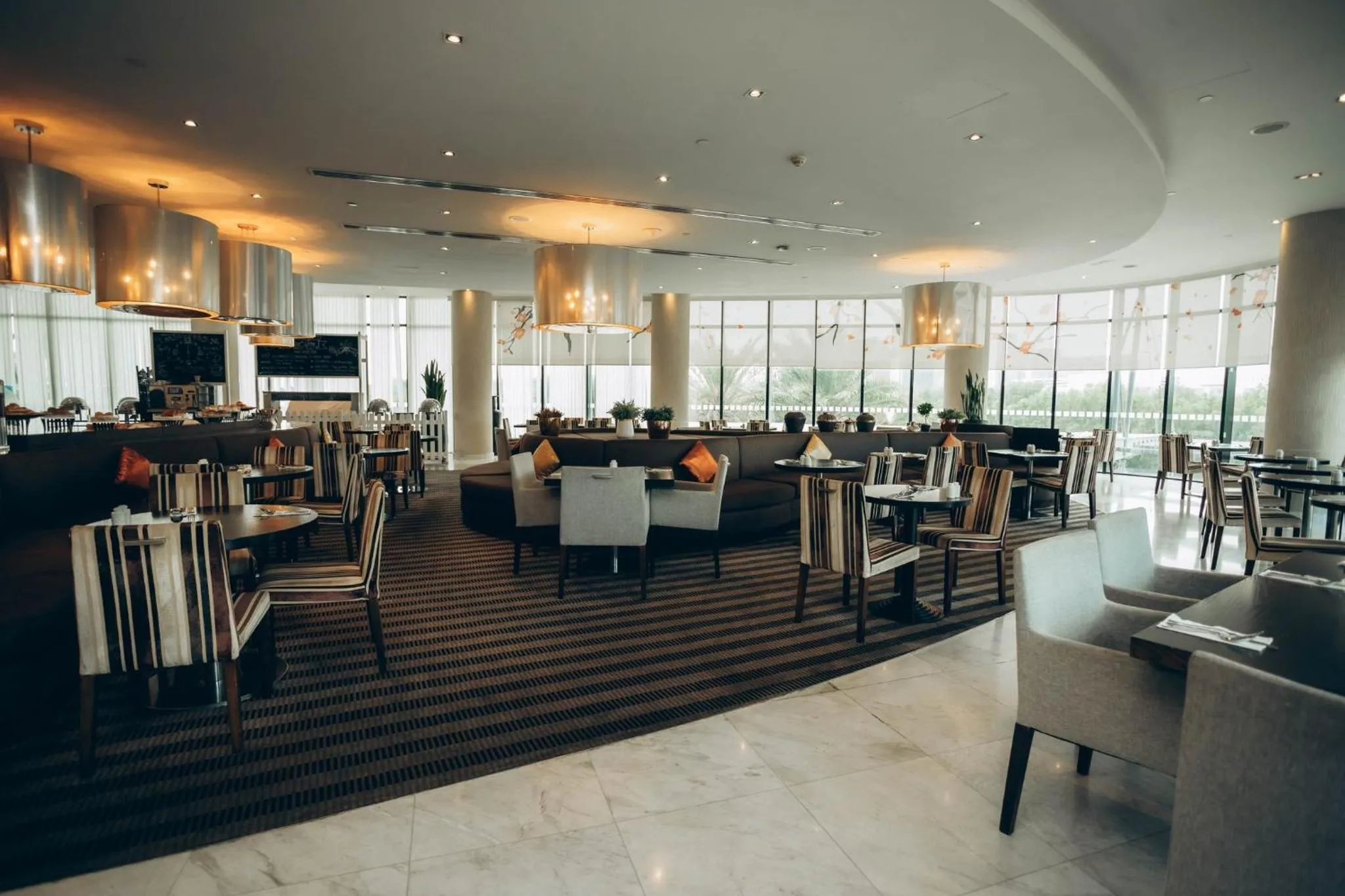 Restaurant/places to eat in Holiday Inn Abu Dhabi by IHG