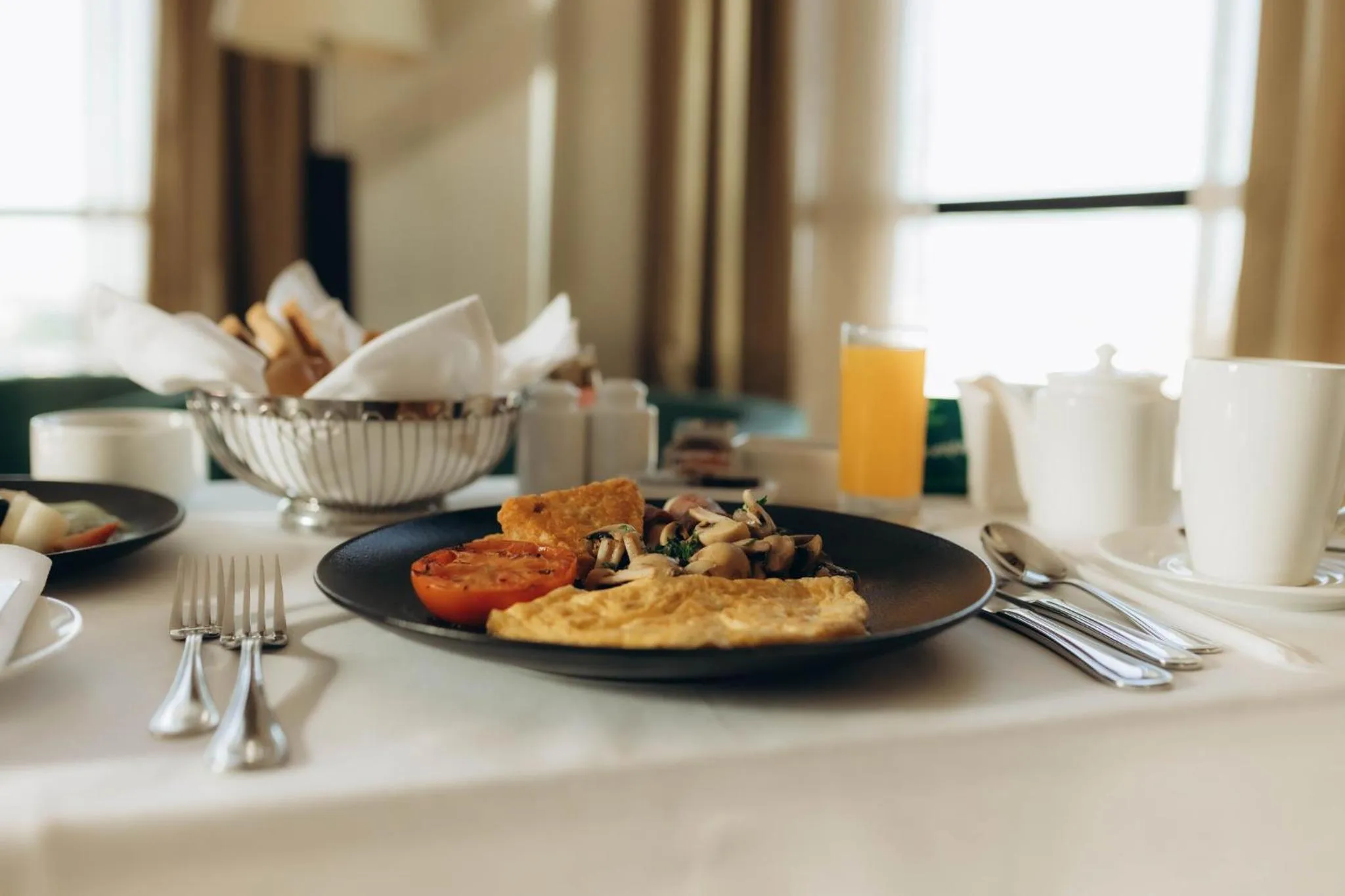 Photo of the whole room in Holiday Inn Abu Dhabi by IHG