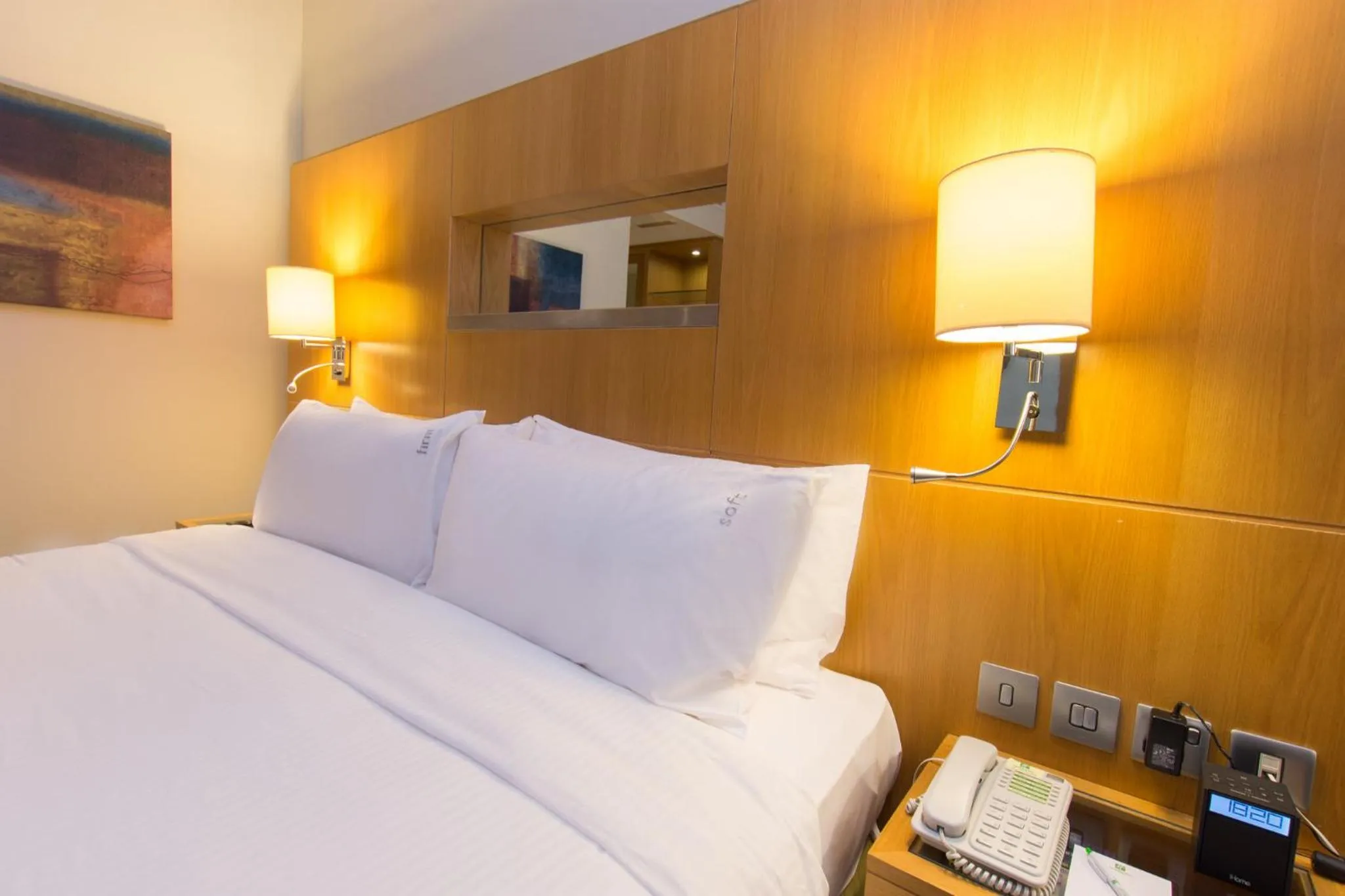 Photo of the whole room, Bed in Holiday Inn Abu Dhabi by IHG