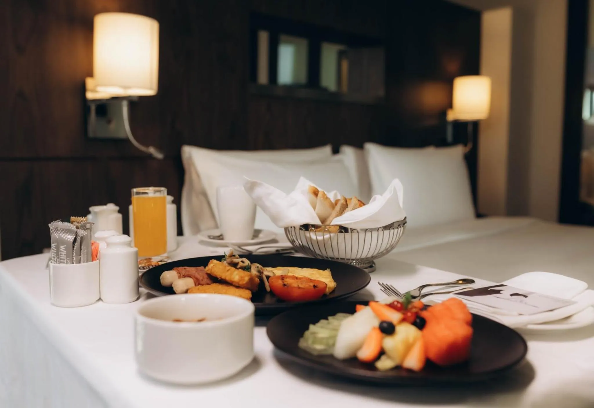 Photo of the whole room, Bed in Holiday Inn Abu Dhabi by IHG