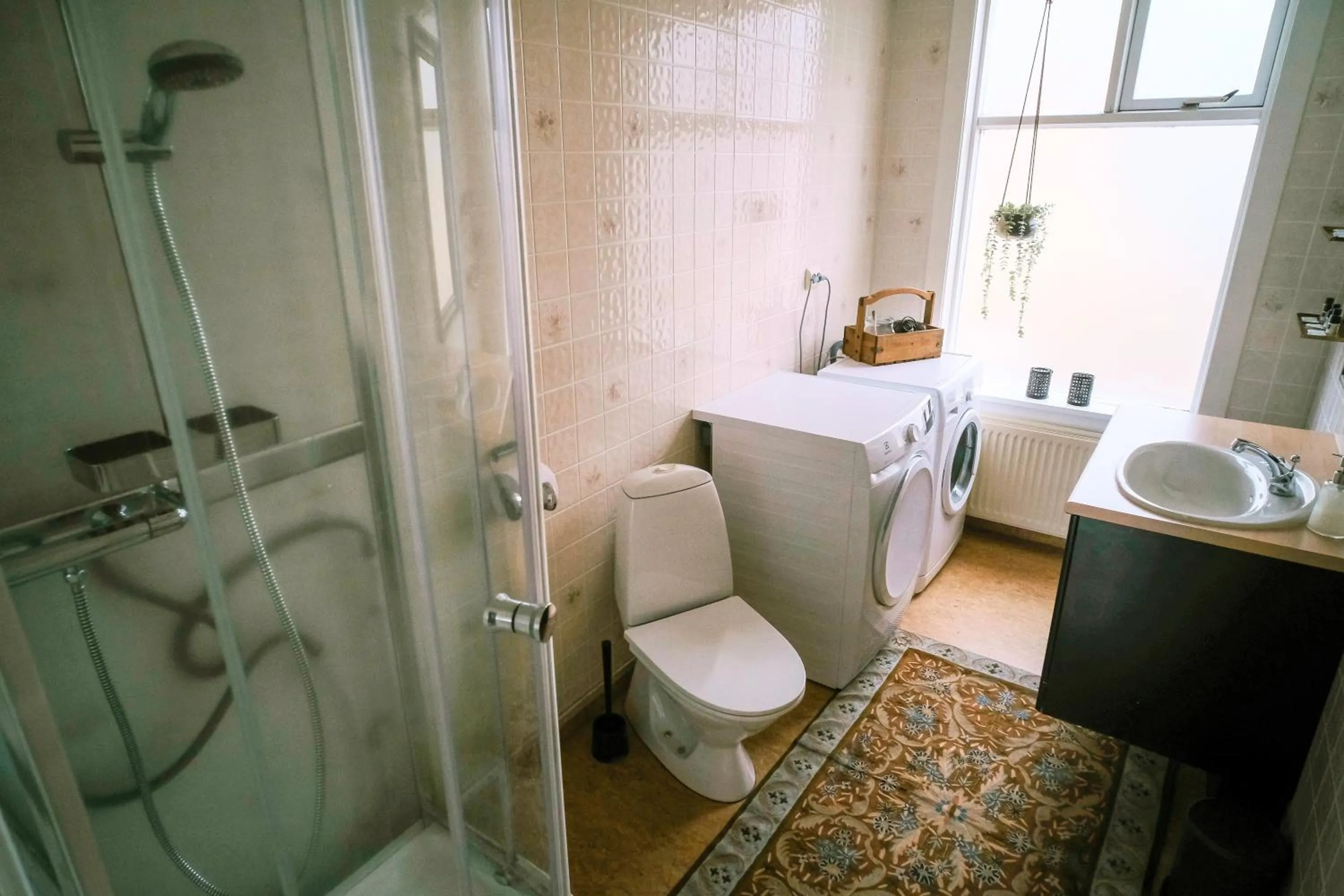 Shower in Dúlluhús - Apartments by Aldan