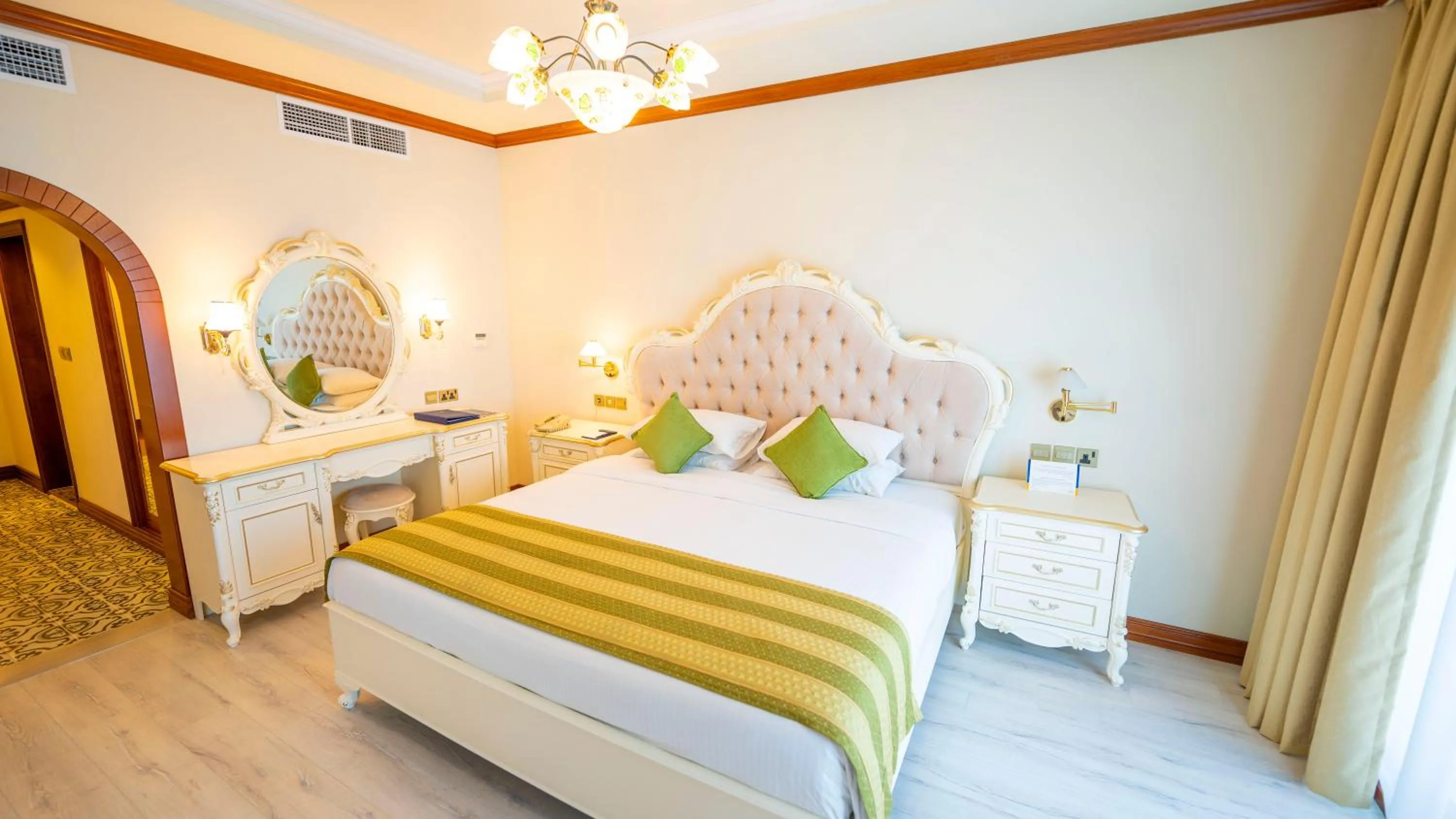 Bedroom, Bed in Riviera Hotel