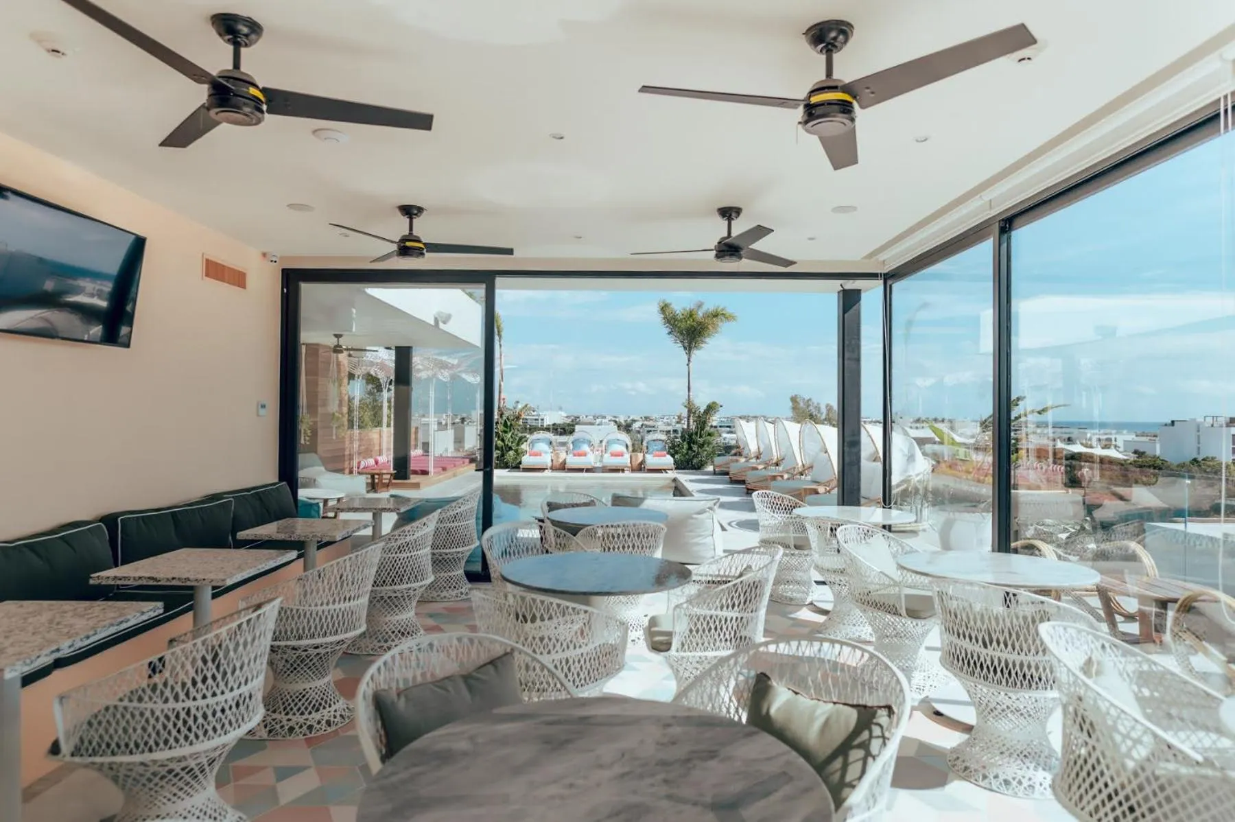 Restaurant/places to eat in Hotel Barrio Latino