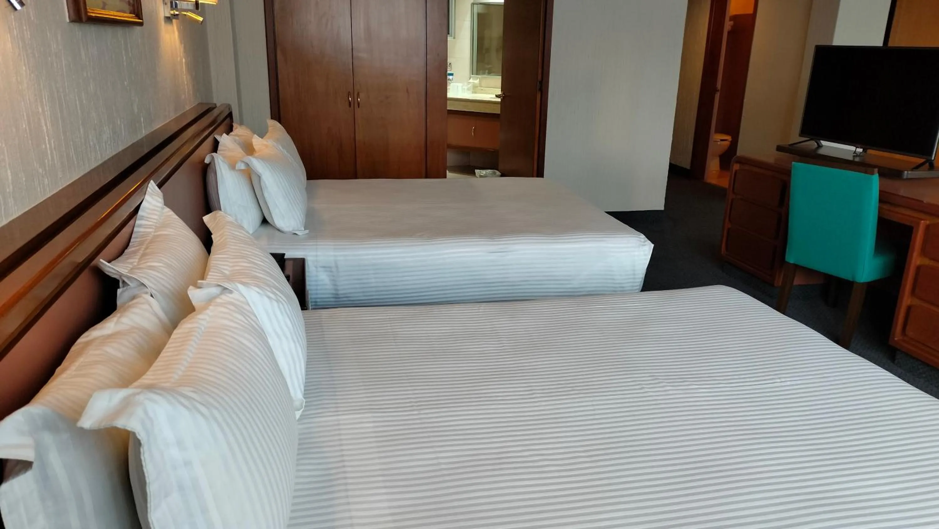Bed in Hotel Metropol