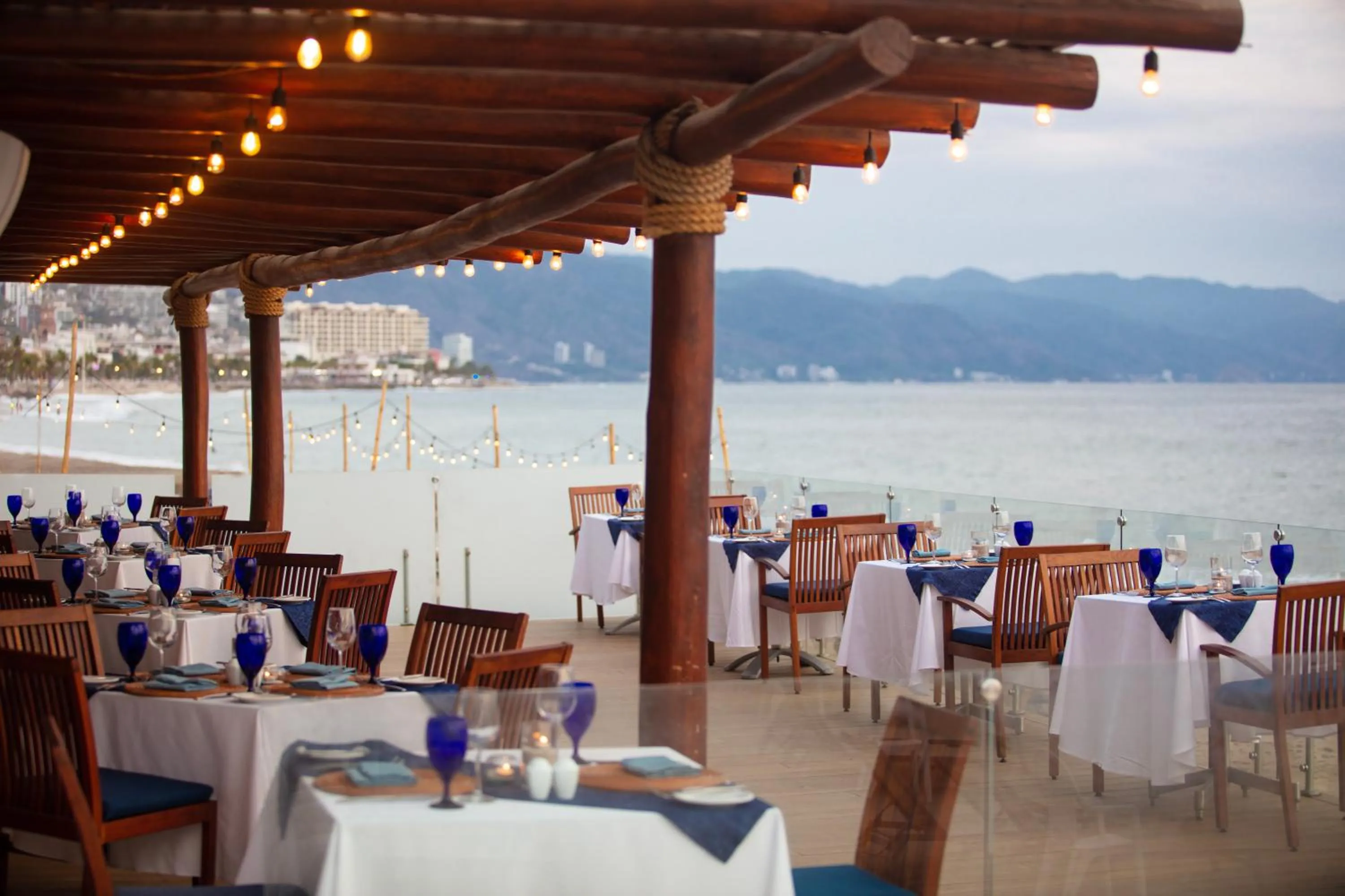 Restaurant/places to eat in Buenaventura Grand Hotel & Great Moments - All Inclusive